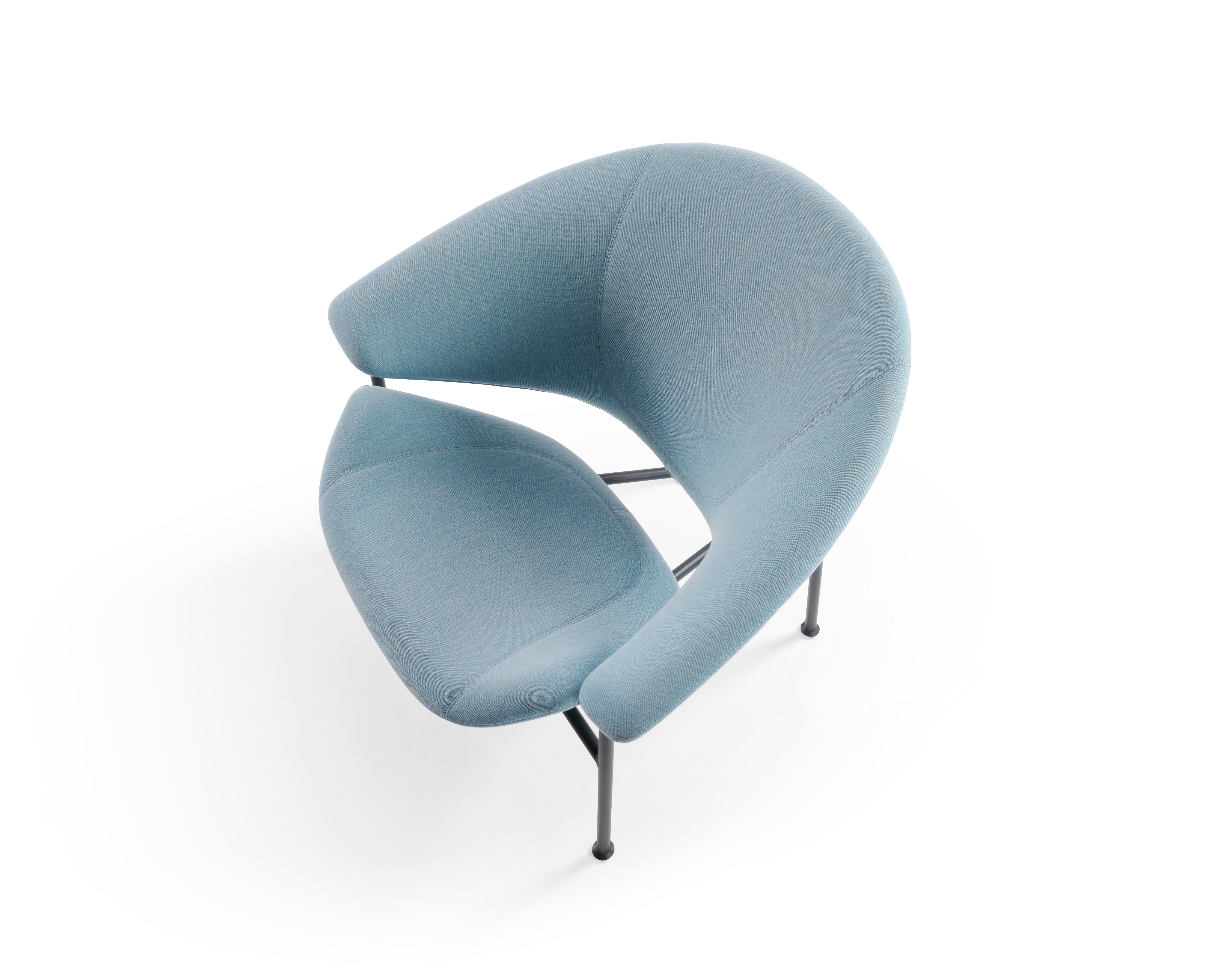 Customizable Artifort Glider Lounge Chair Designed by Luca Nichetto For Sale 7