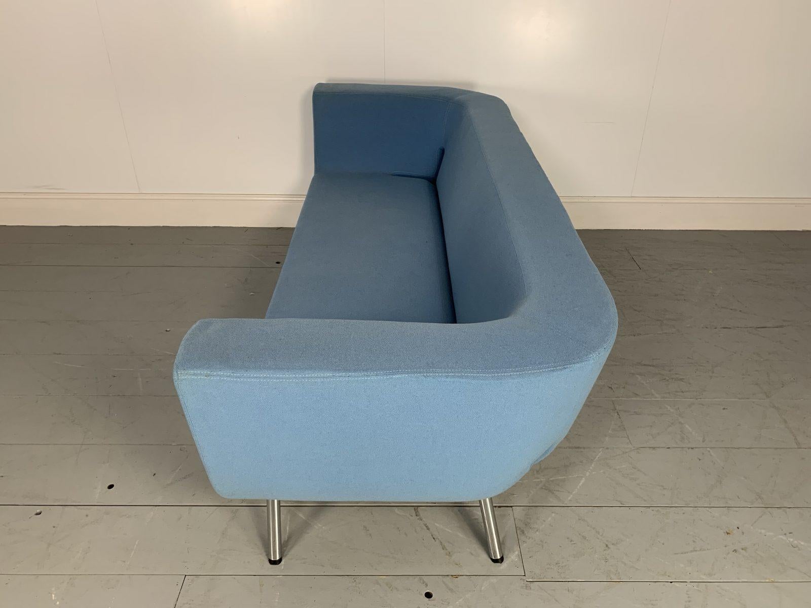 Artifort Diplomat Bono Sofa in Blue Kvadrat Wool For Sale 4