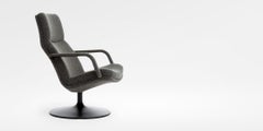 Customizable Artifort F156 Chair by Geoffrey D. Harcourt RDI