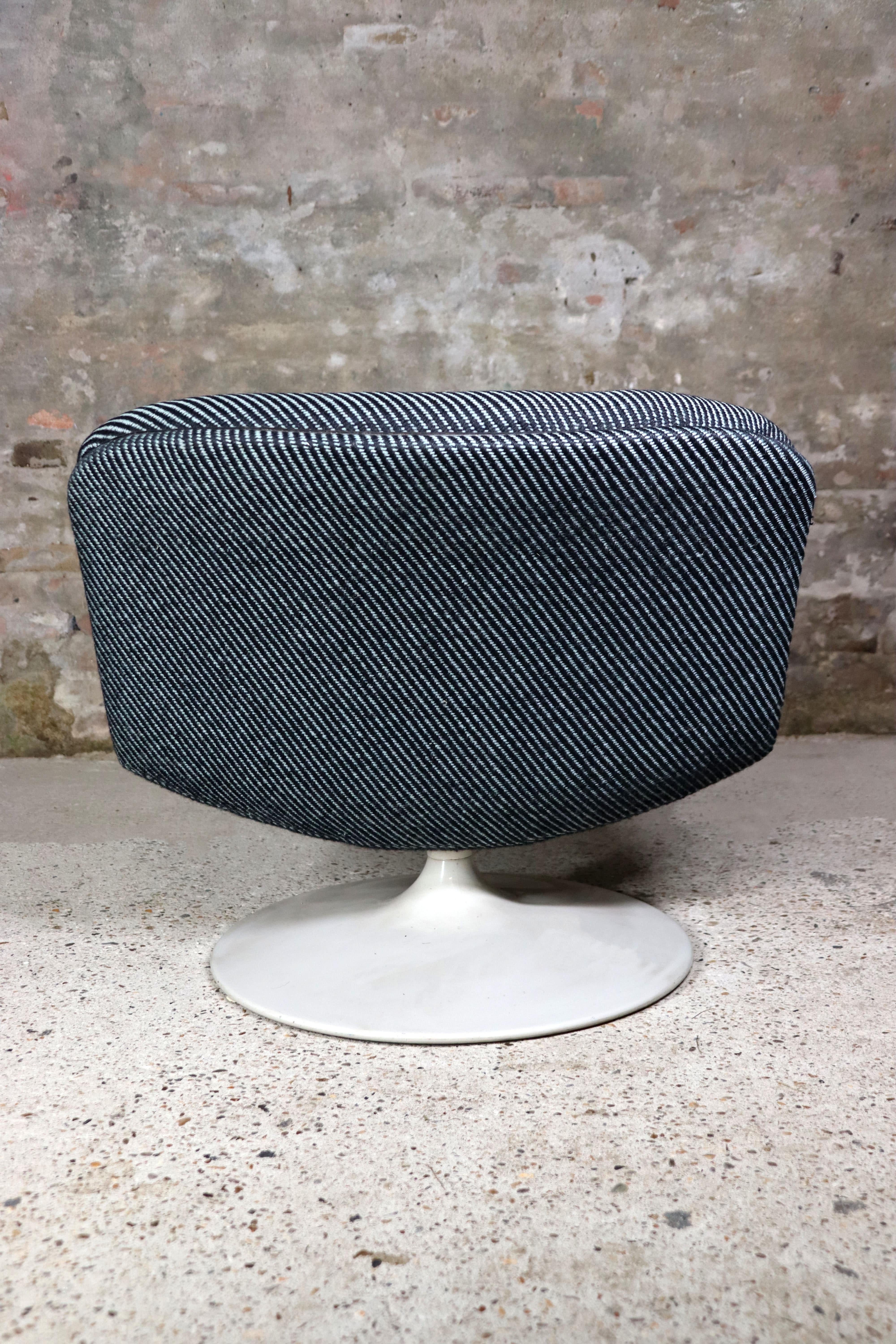 Artifort – F508 – Lounge chair – Geoffrey Harcourt – Ploegwool Fabric For Sale 6