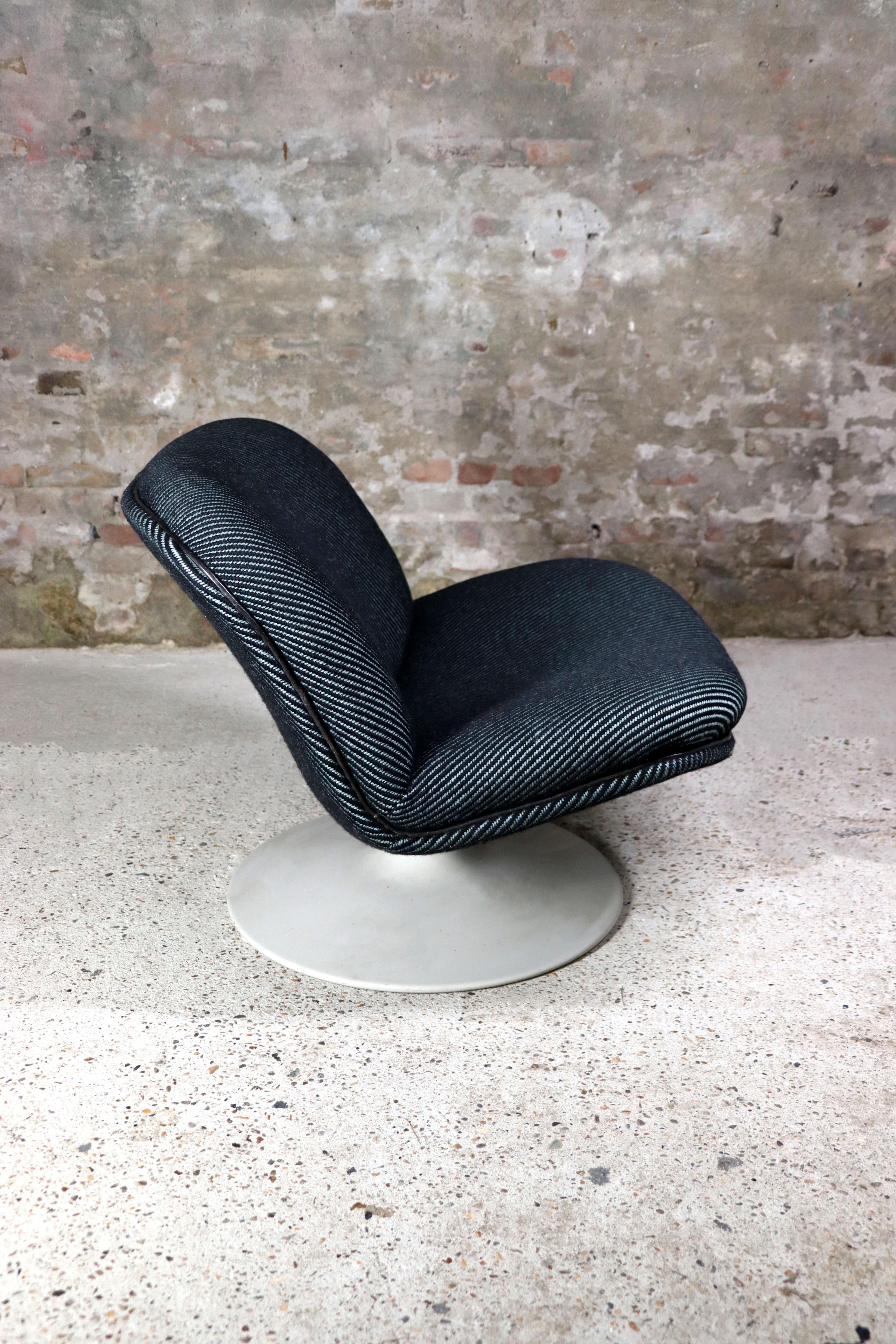 Artifort – F508 – Lounge chair – Geoffrey Harcourt – Ploegwool Fabric For Sale 2