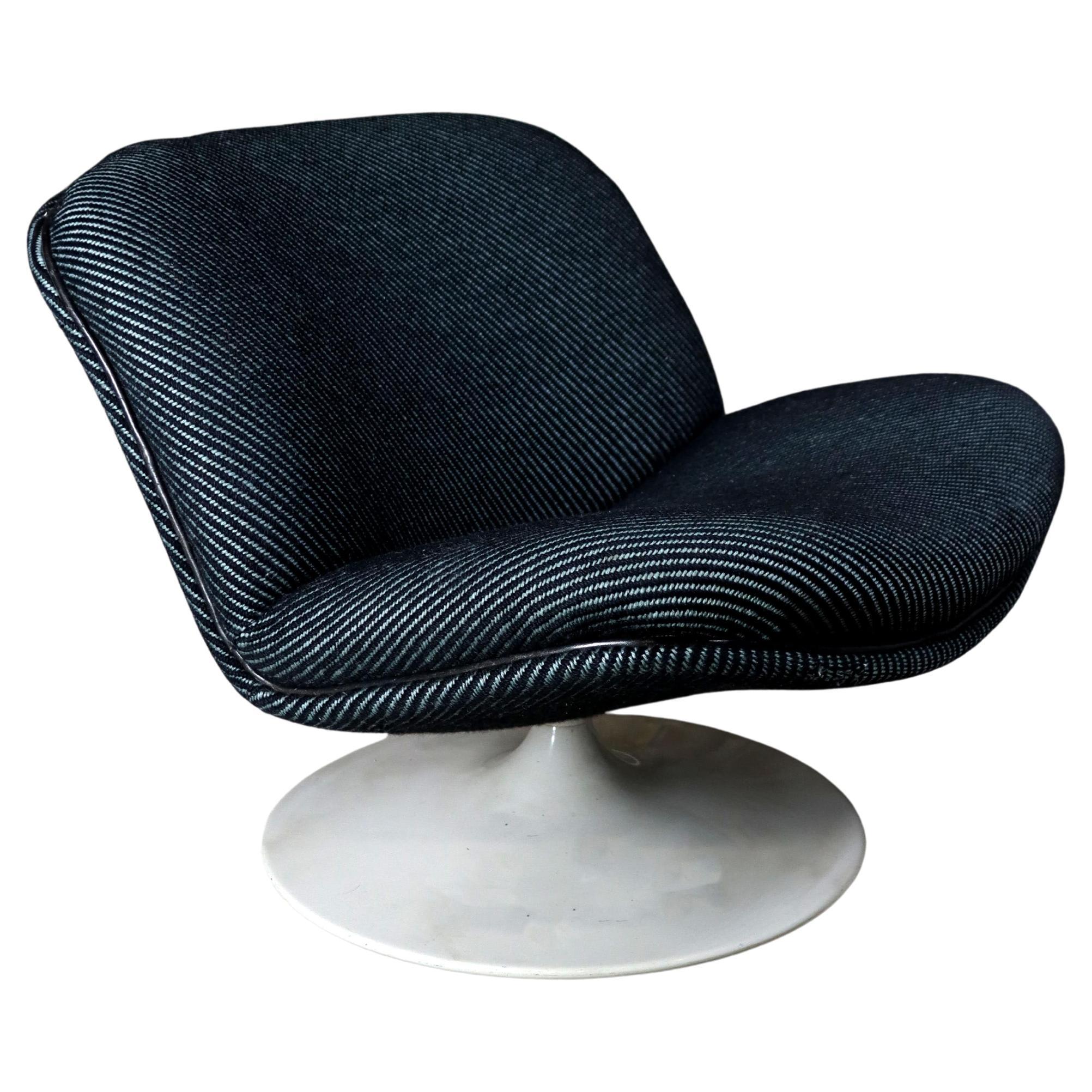 Artifort – F508 – Lounge chair – Geoffrey Harcourt – Ploegwool Fabric