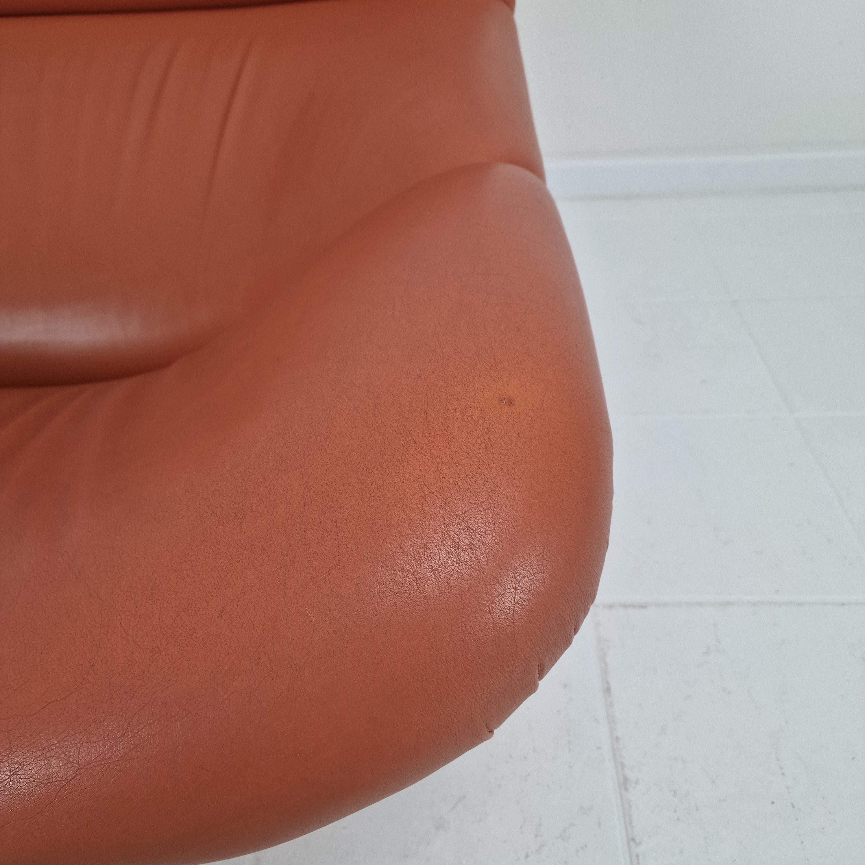 Artifort F518 Lounge Chair by Geoffrey Harcourt in Leather, 1970's For Sale 4