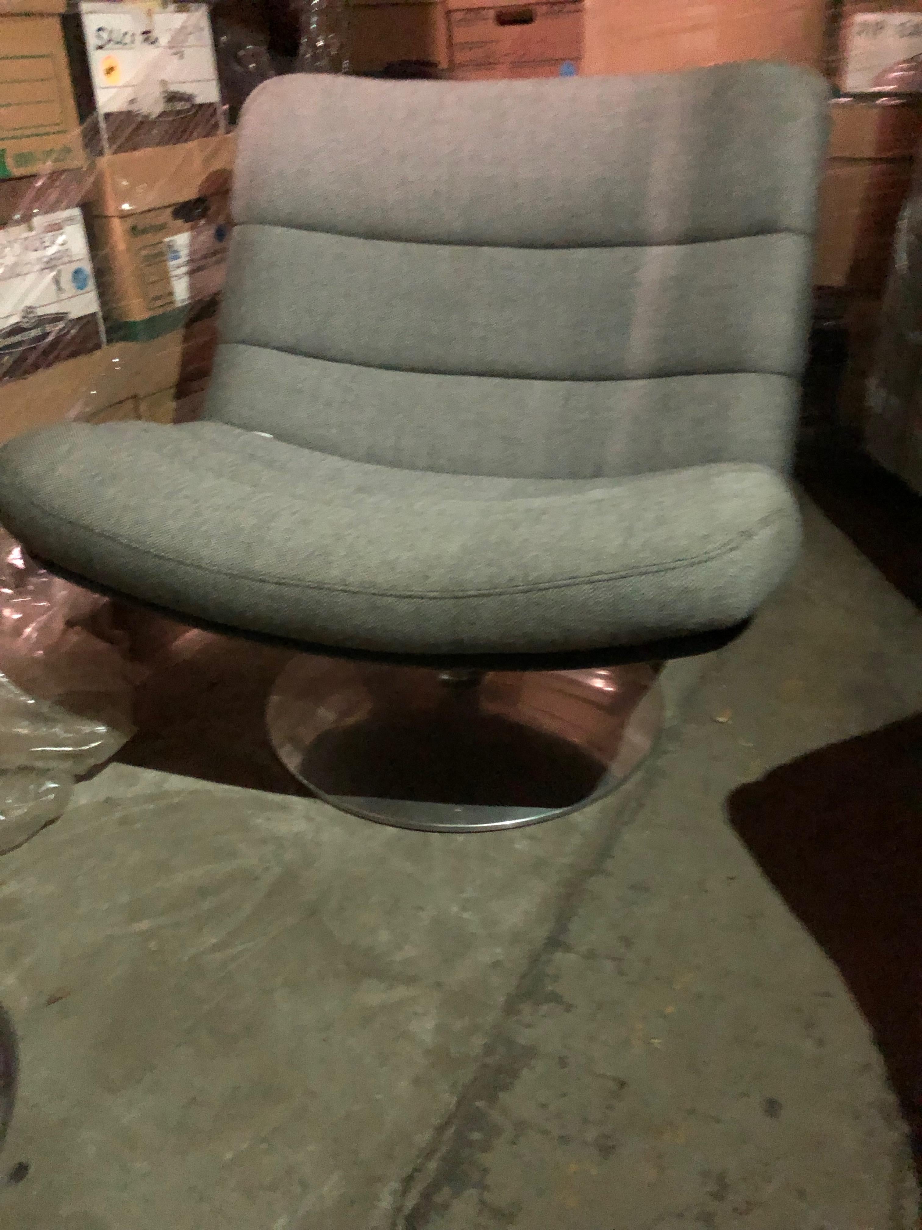 Artifort F978 Grey Fabric Swivel Lounge Chair 1