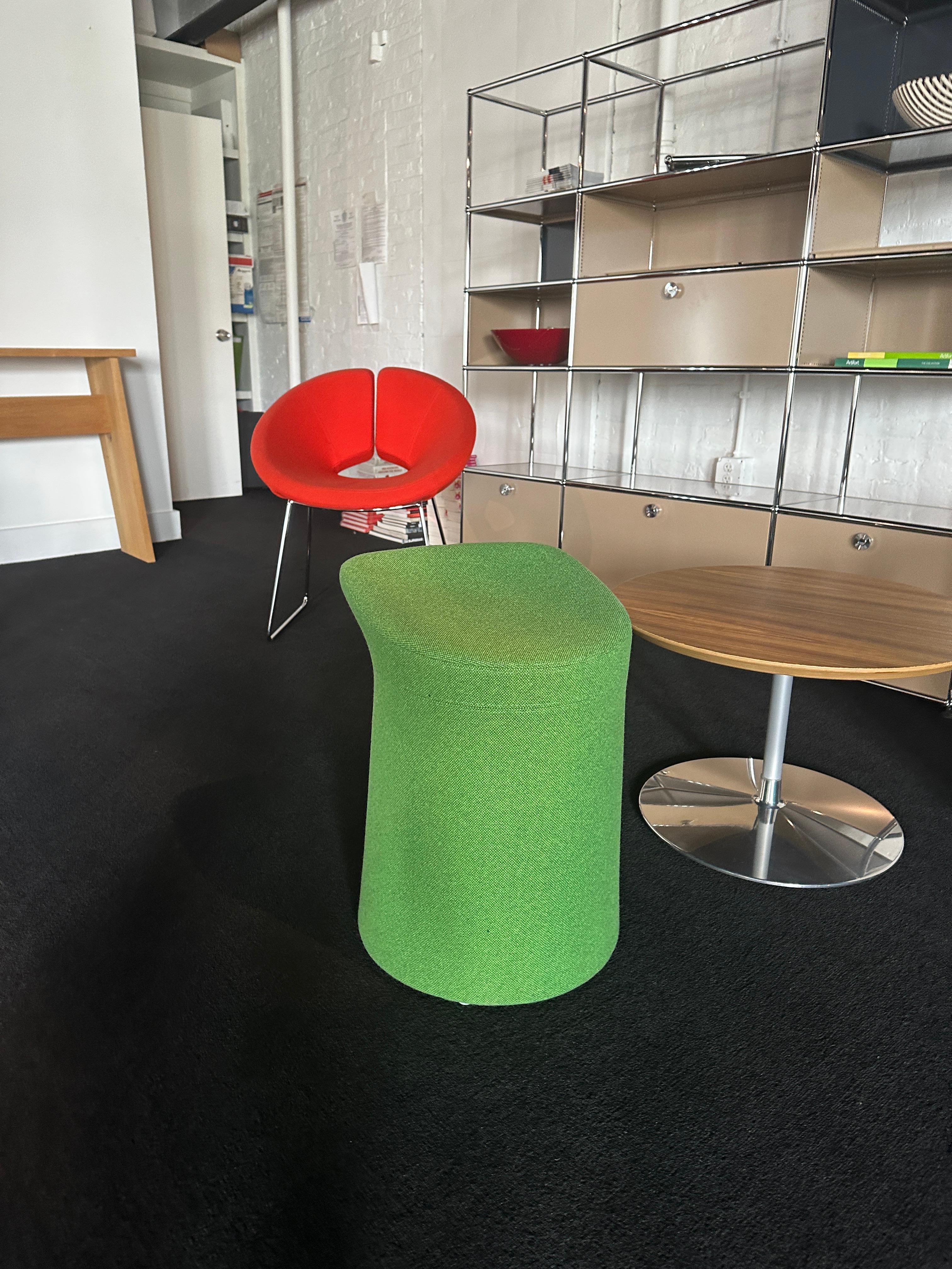 We are very fond of Lilla, the little stool Artifort introduced in 2006. It adds colour and fun to a house or office like no other. Lilla is extremely practical and can be easily double as an extra chair for unexpected dinner guests. Need extra