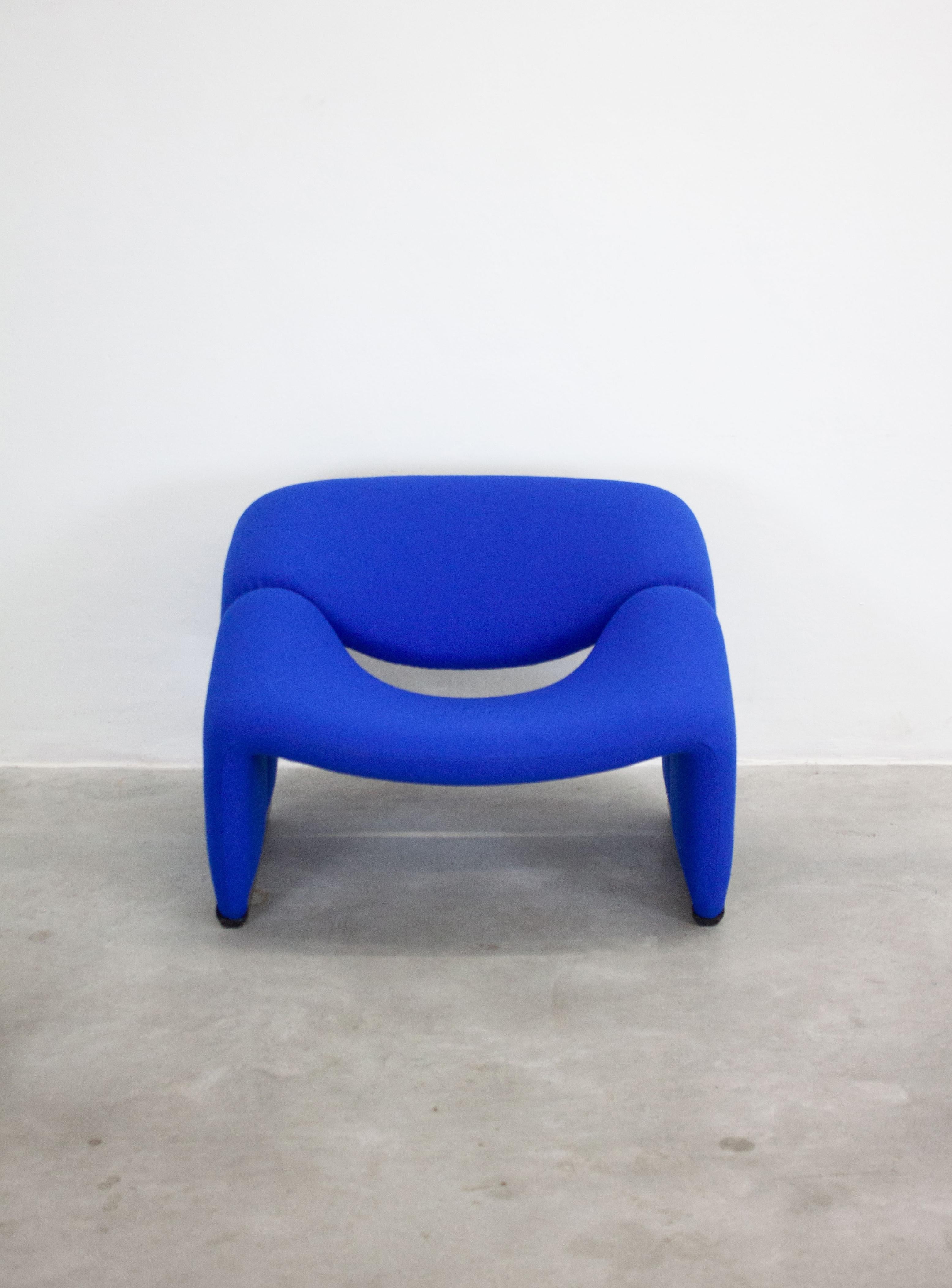 Artifort Groovy F598 Lounge Chair by Pierre Paulin (Cobalt Blue) In Excellent Condition For Sale In AMSTERDAM, NL