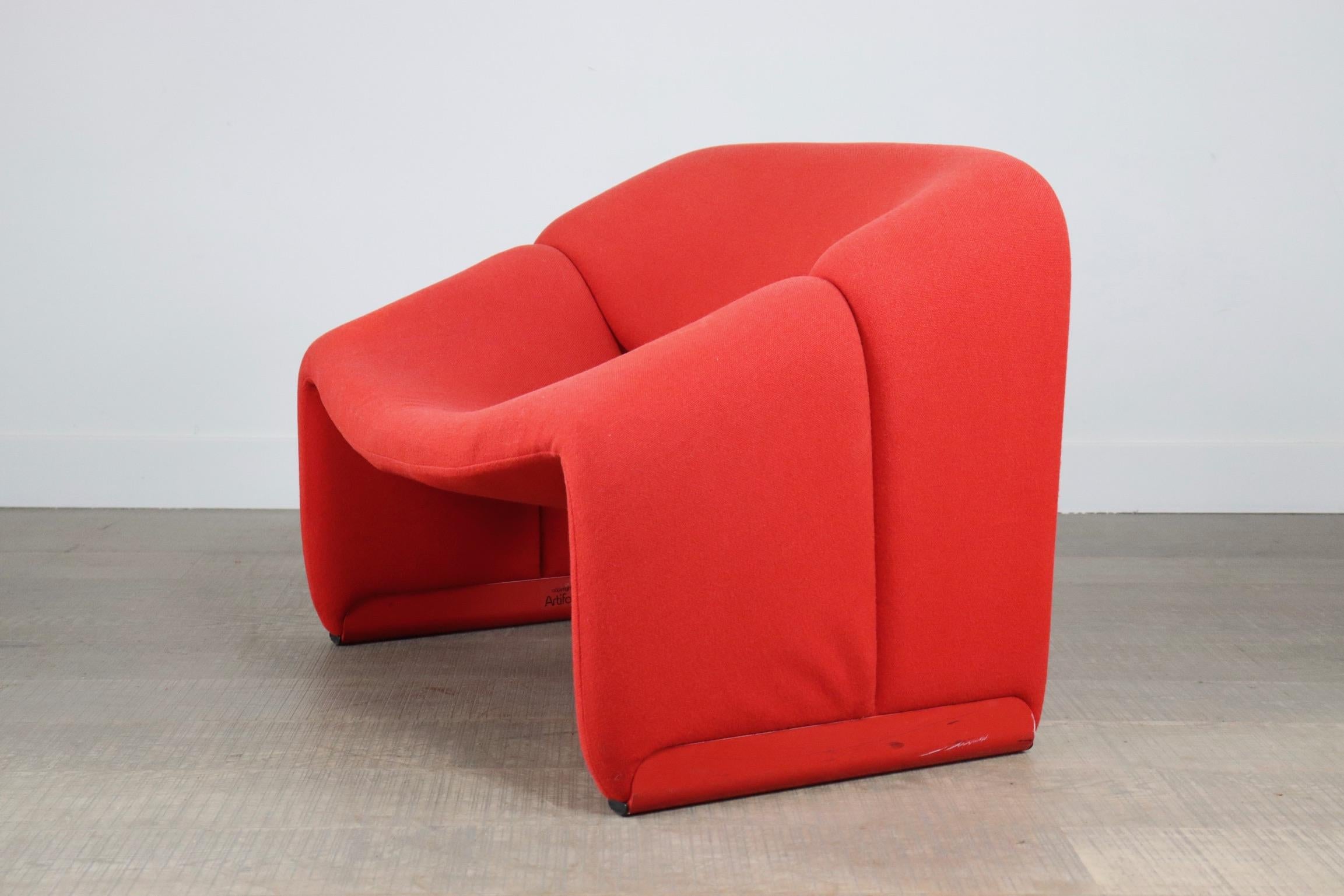 Artifort Groovy F598 (M chair) by Pierre Paulin in red 7