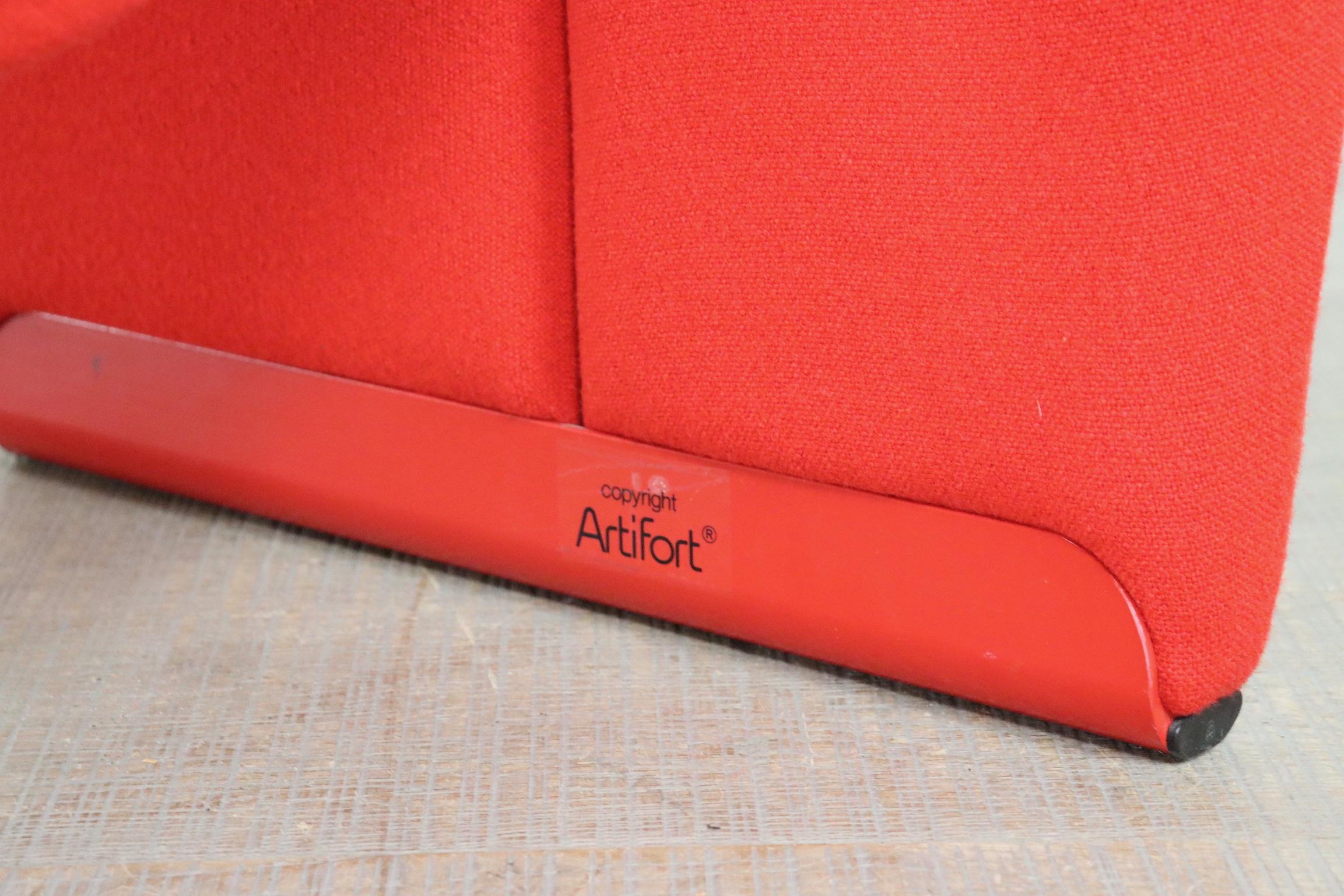 Artifort Groovy F598 (M chair) by Pierre Paulin in red 4