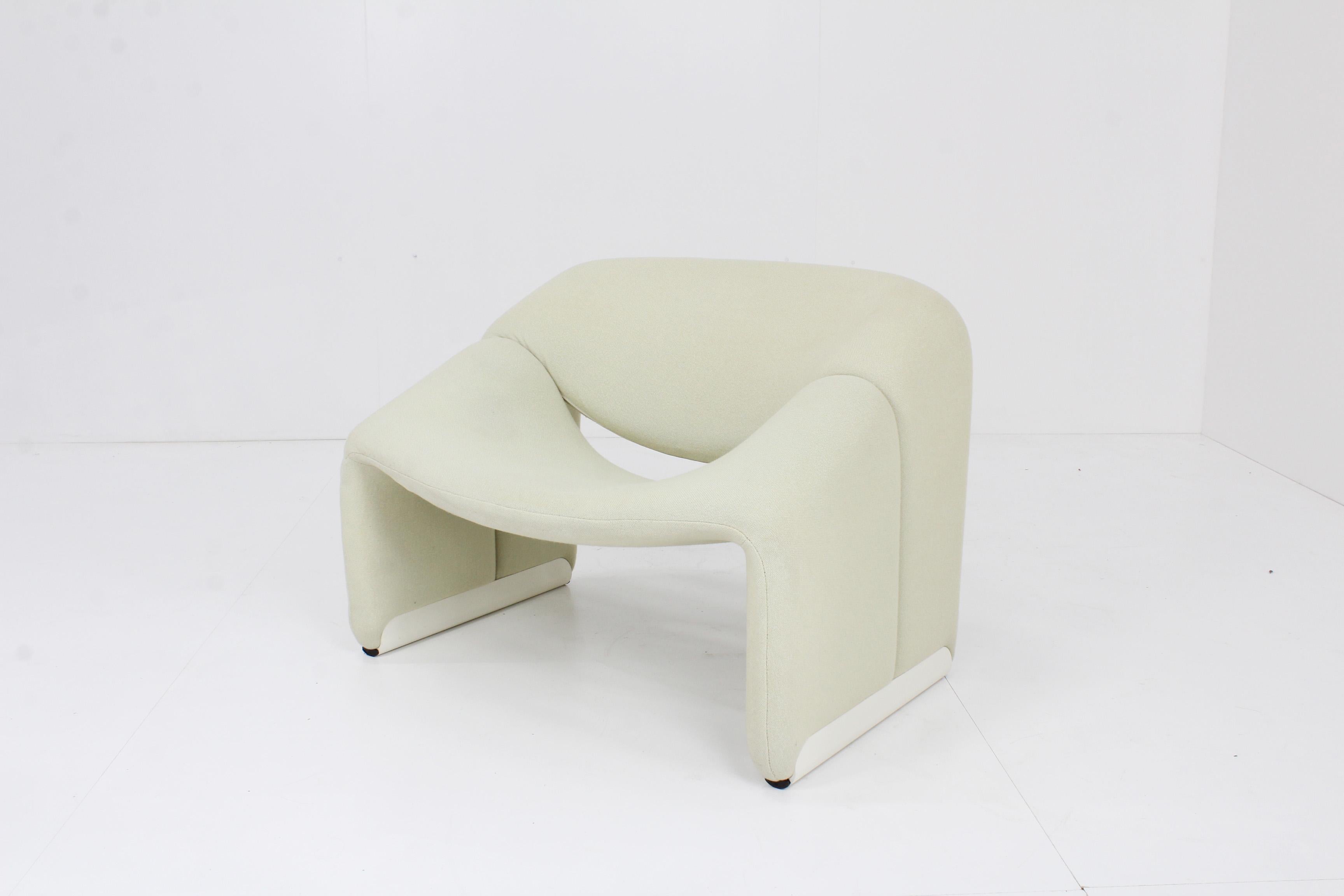 Mid-Century Modern Artifort Groovy M Chair F598 Pierre Paulin