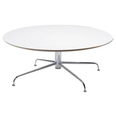 Artifort Kirk White Round Coffee Table