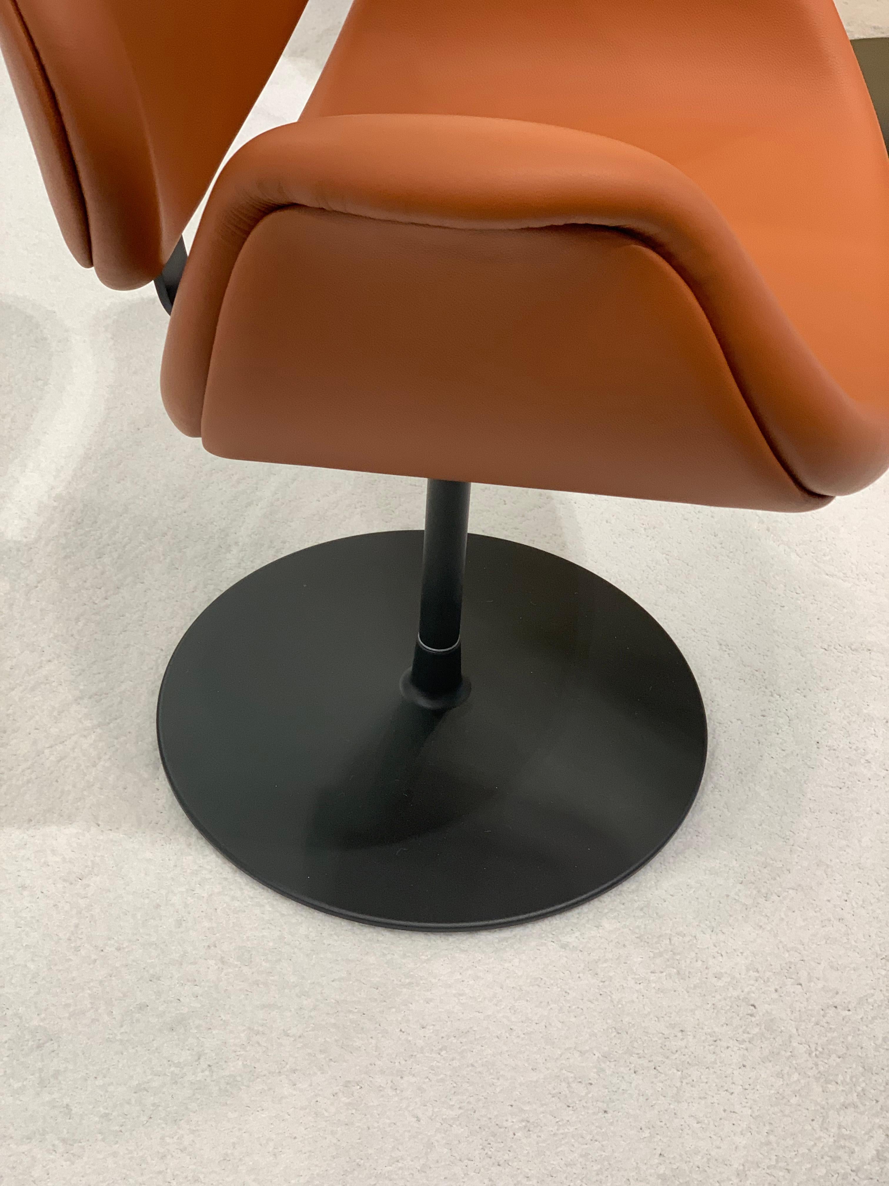 Contemporary Artifort Leather Pierre Paulin Little Tulip Chair