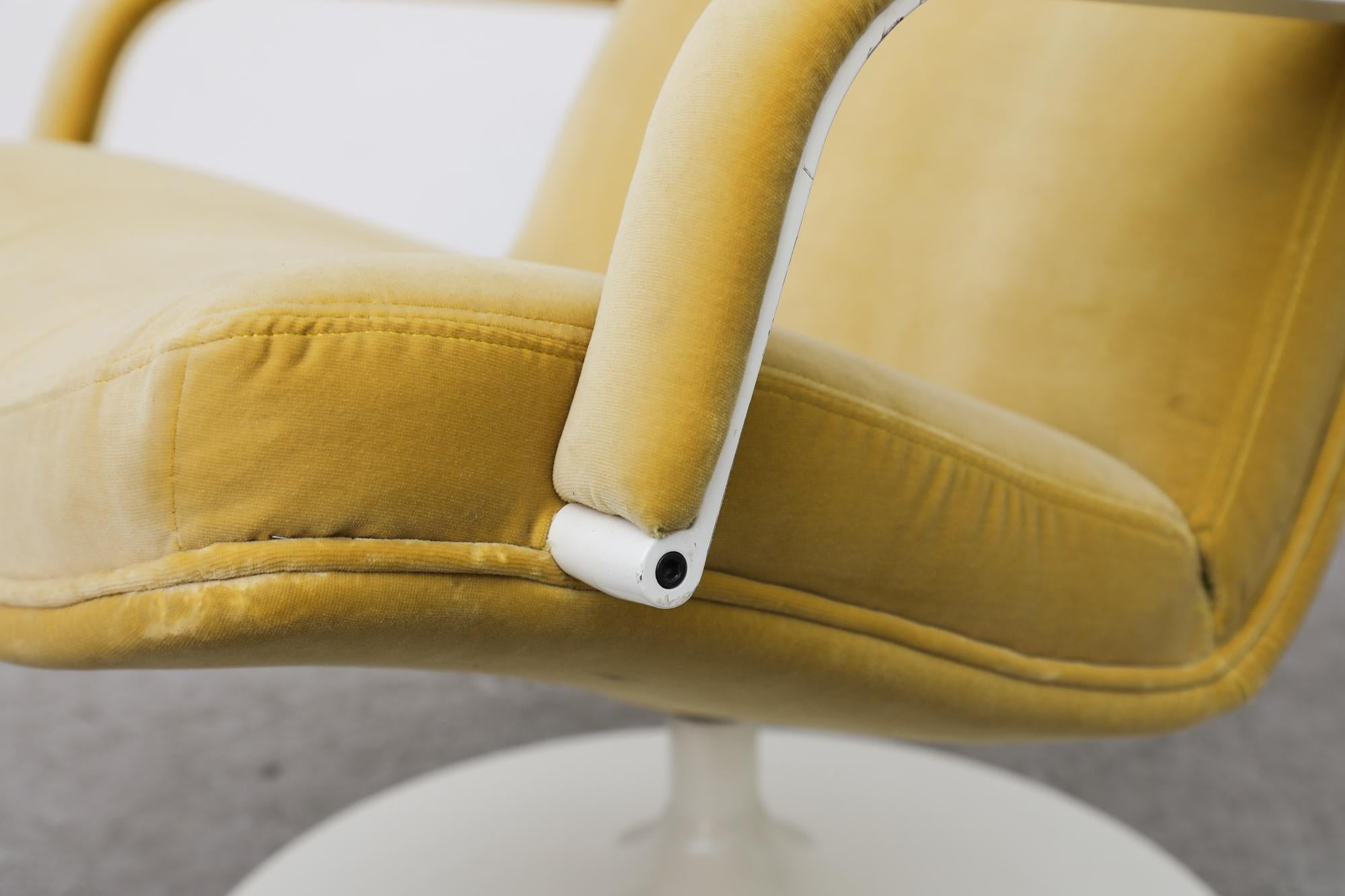 Artifort Model F156 Swivel Lounge Chair with New Velvet Yellow Upholstery 5