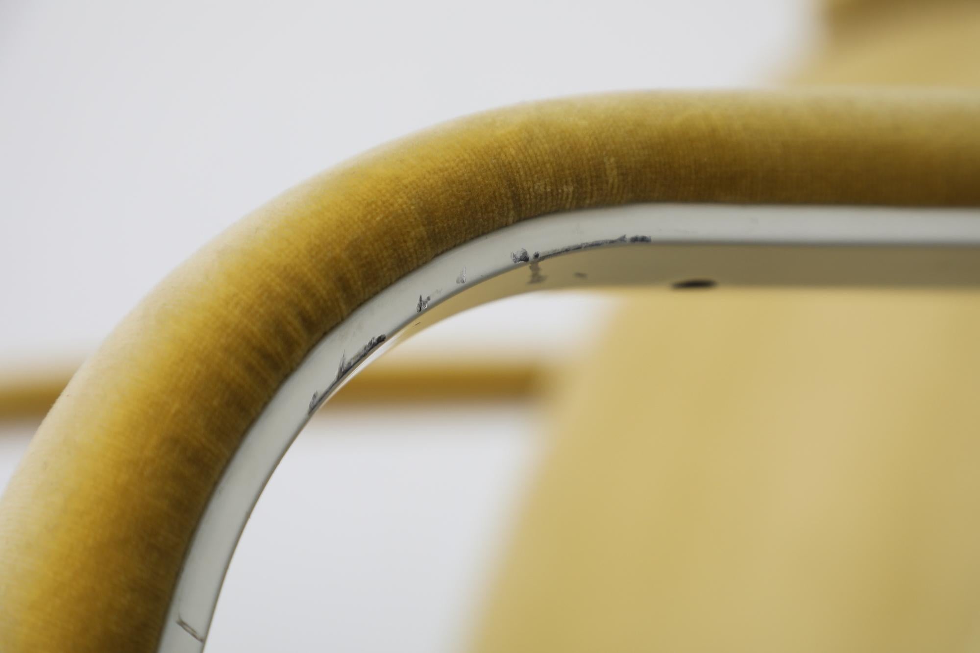 Artifort Model F156 Swivel Lounge Chair with New Velvet Yellow Upholstery For Sale 11