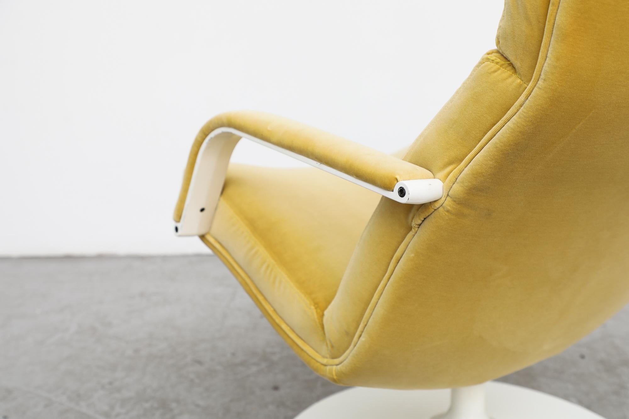 Artifort Model F156 Swivel Lounge Chair with New Velvet Yellow Upholstery 1