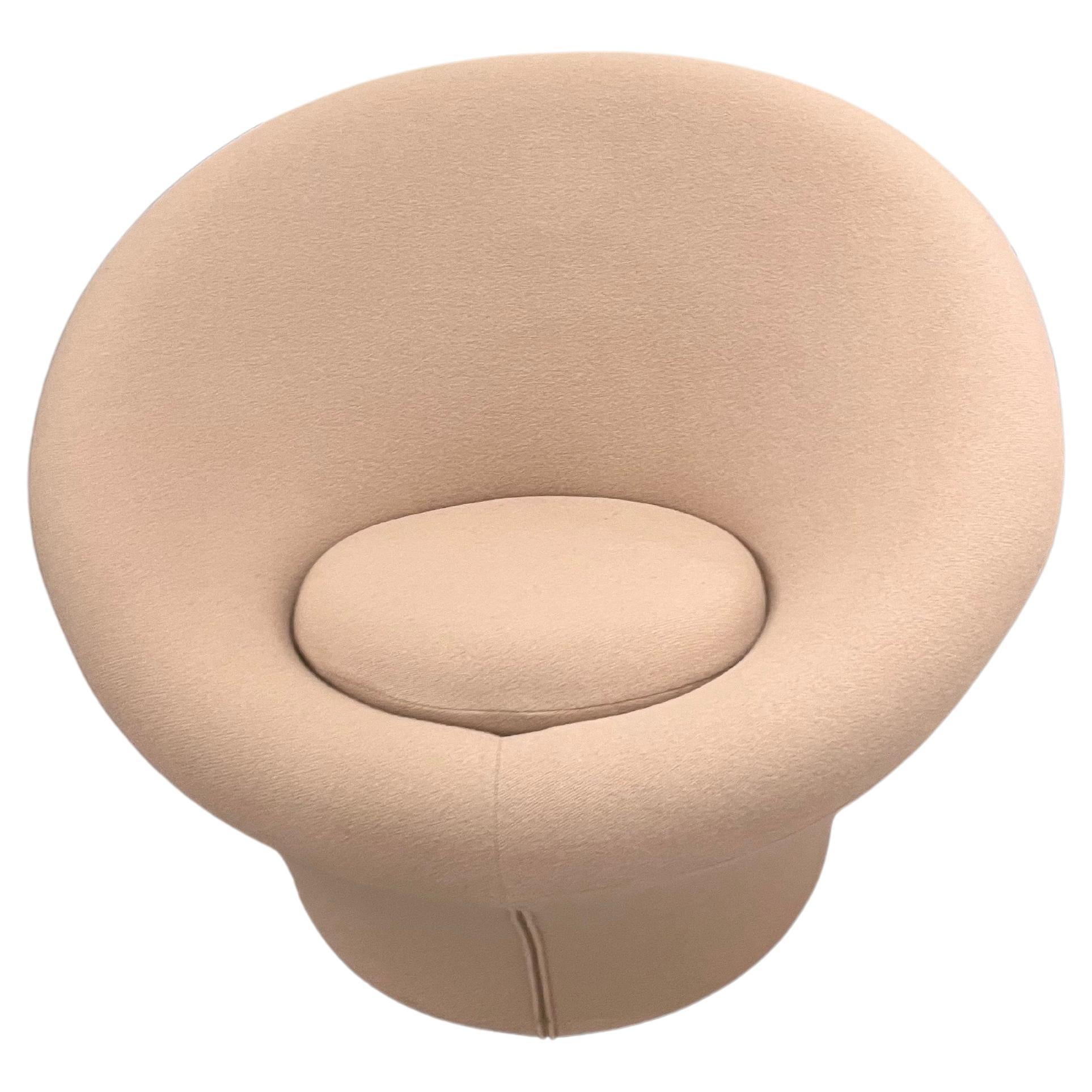 Artifort Mushroom  Lounge Chair by Pierre Paulin in STOCK
