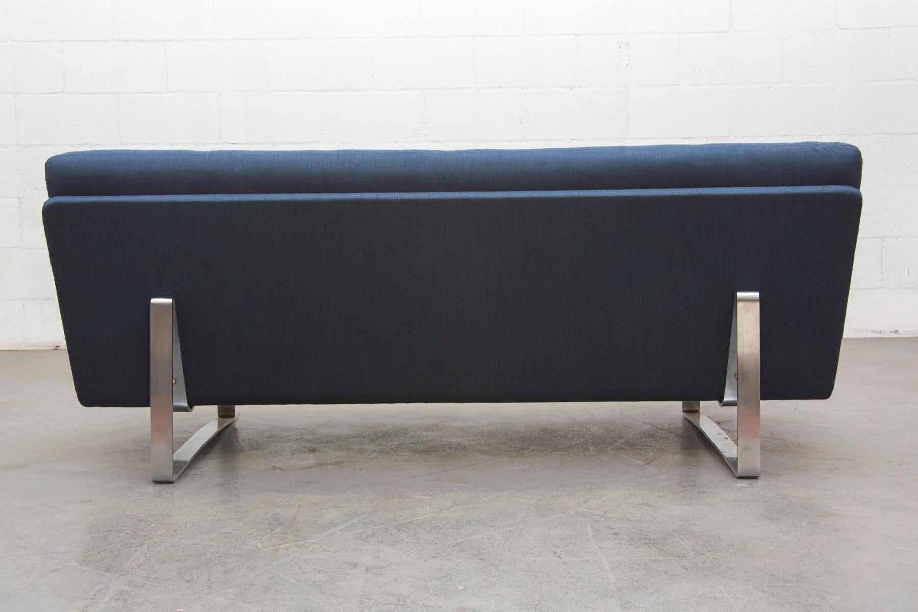 Artifort Navy Sofa Model 662 by Kho Liang Ie im Zustand „Gut“ in Los Angeles, CA