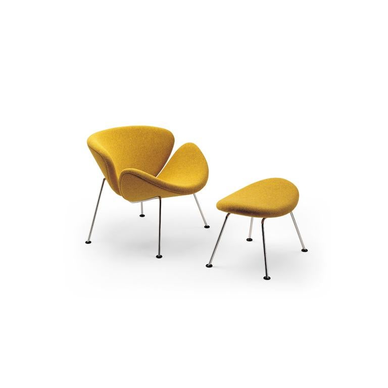 Der Sessel Orange Slice des Designers Pierre Paulin ist einer der beliebtesten Design-Sessel der Welt. Der ikonische Sessel macht jeden Raum offener, geräumiger und fröhlicher. Das auffälligste Merkmal des Orange Slice sind die beiden identischen