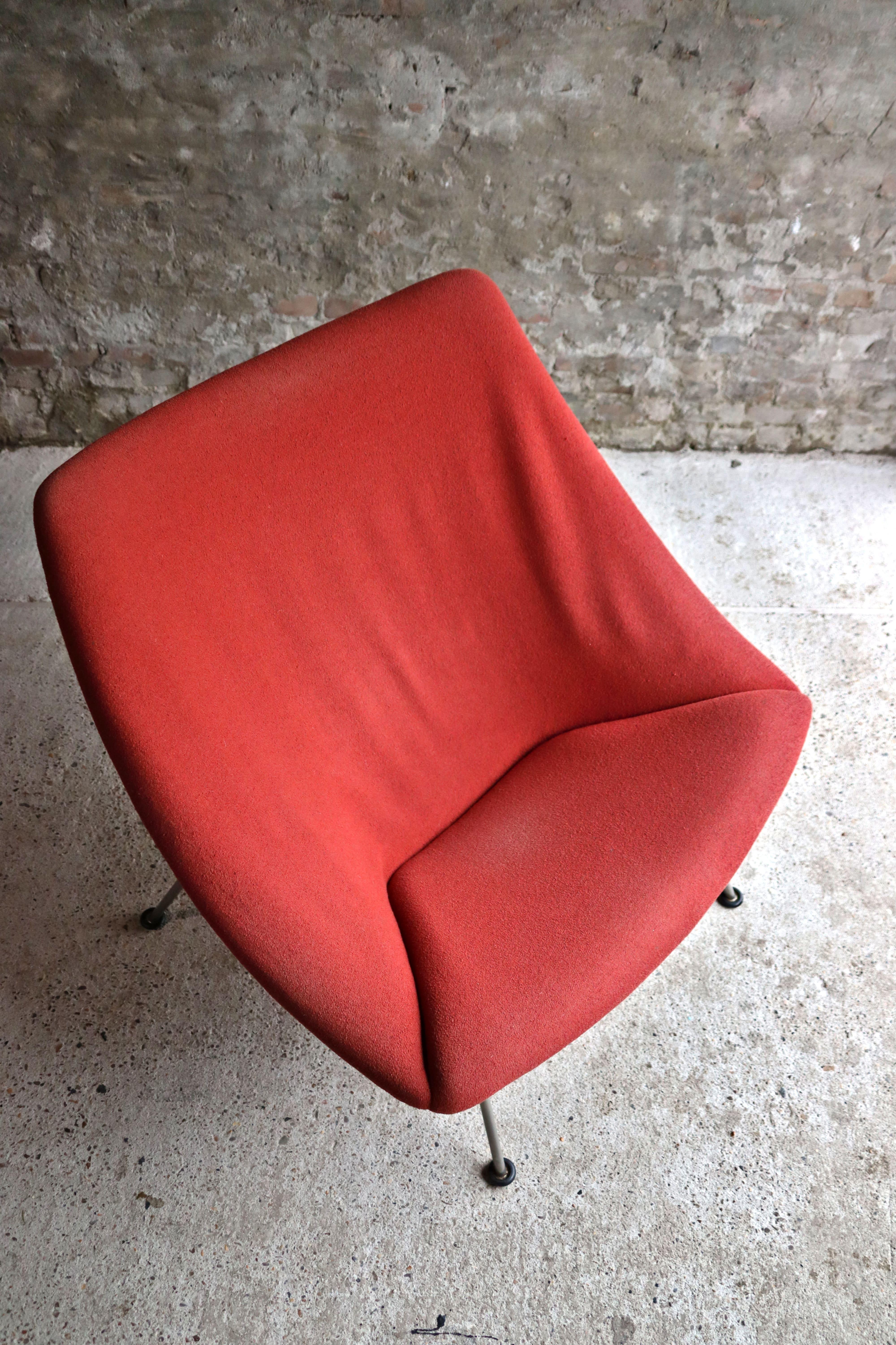 Artifort Oyster, F157, Red, Early Edition, Pierre Paulin, 1960s In Fair Condition For Sale In NIEUWKUIJK, NB