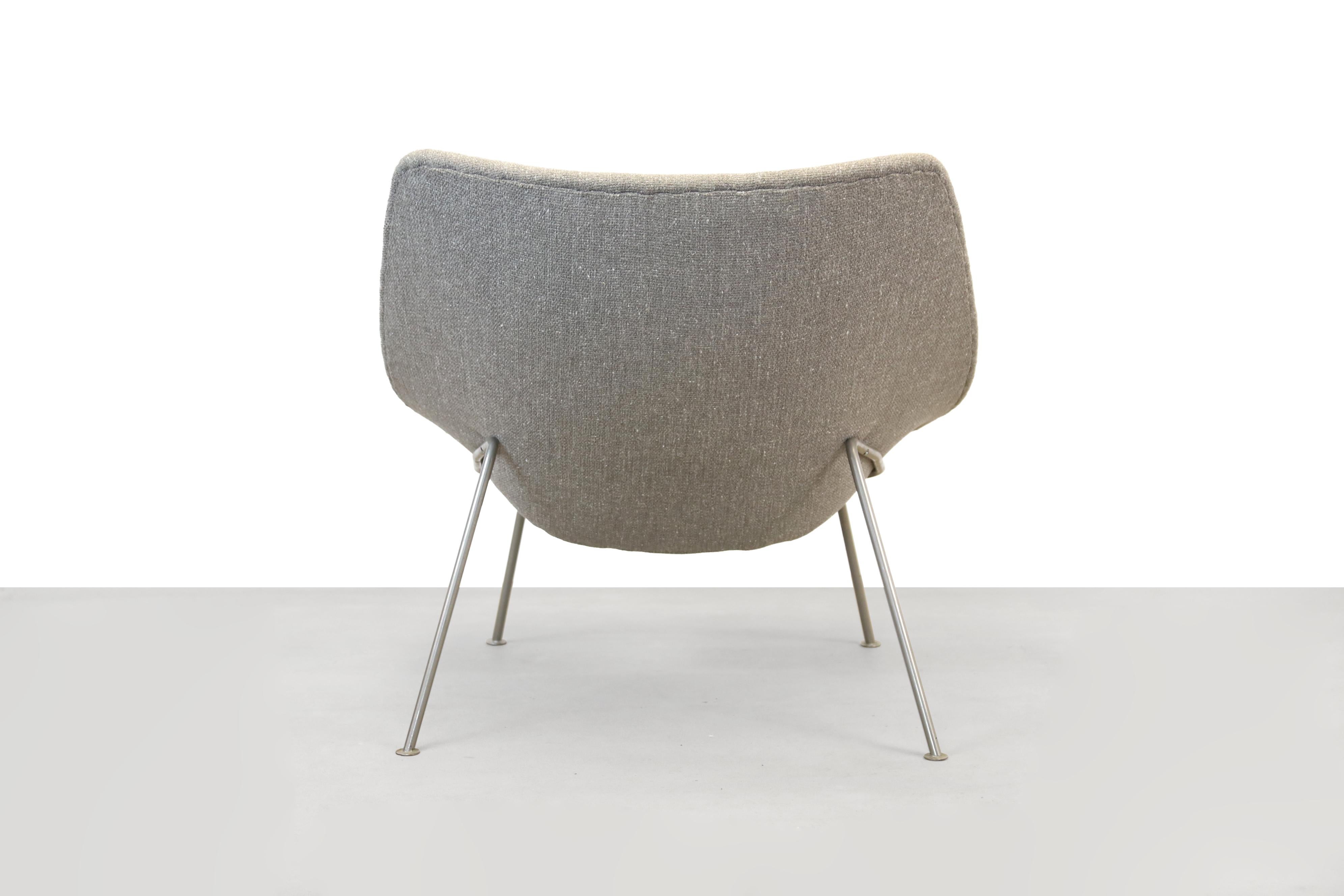 20th Century Artifort Oyster Model F157 Armchair by Pierre Paulin