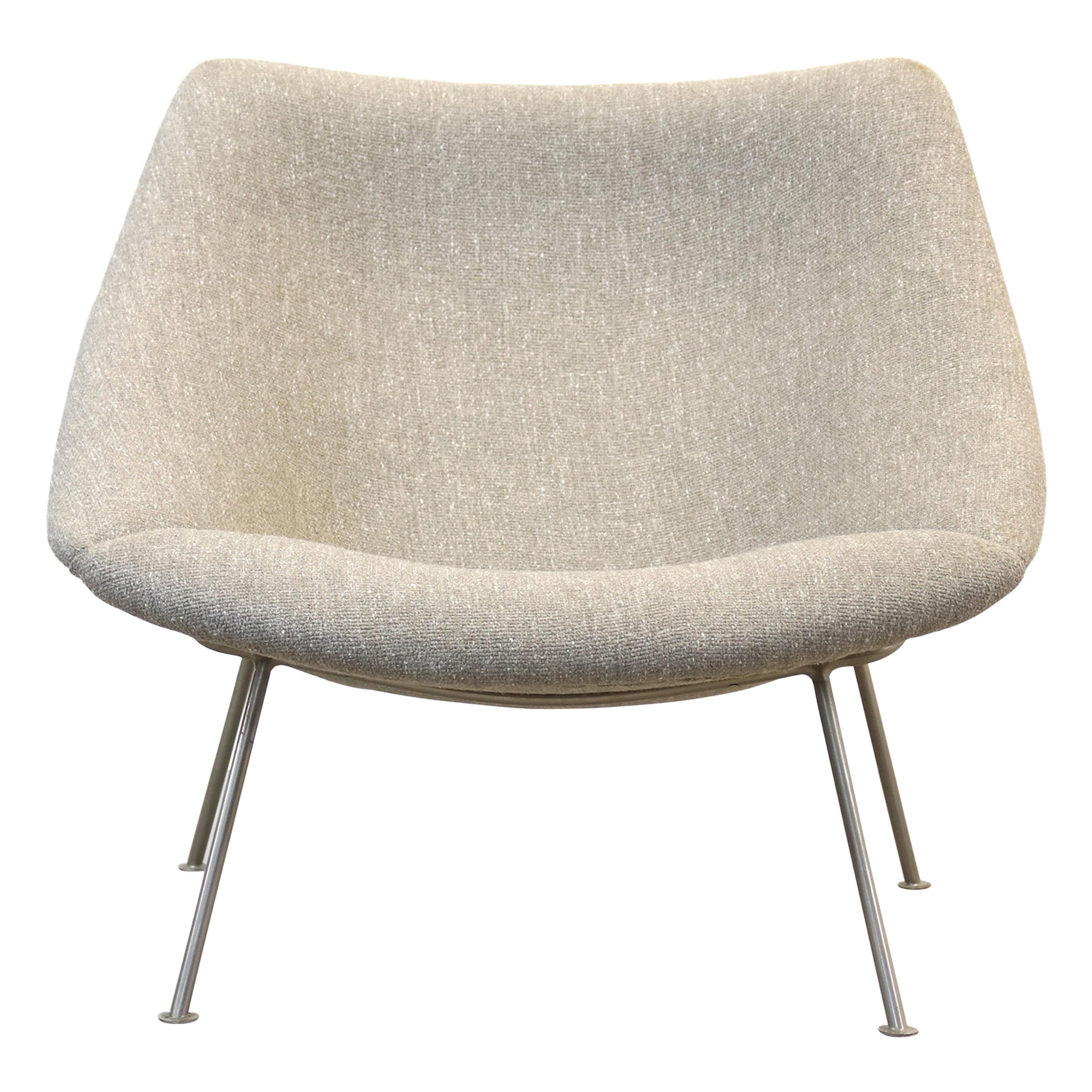 Artifort Oyster Model F157 Armchair by Pierre Paulin