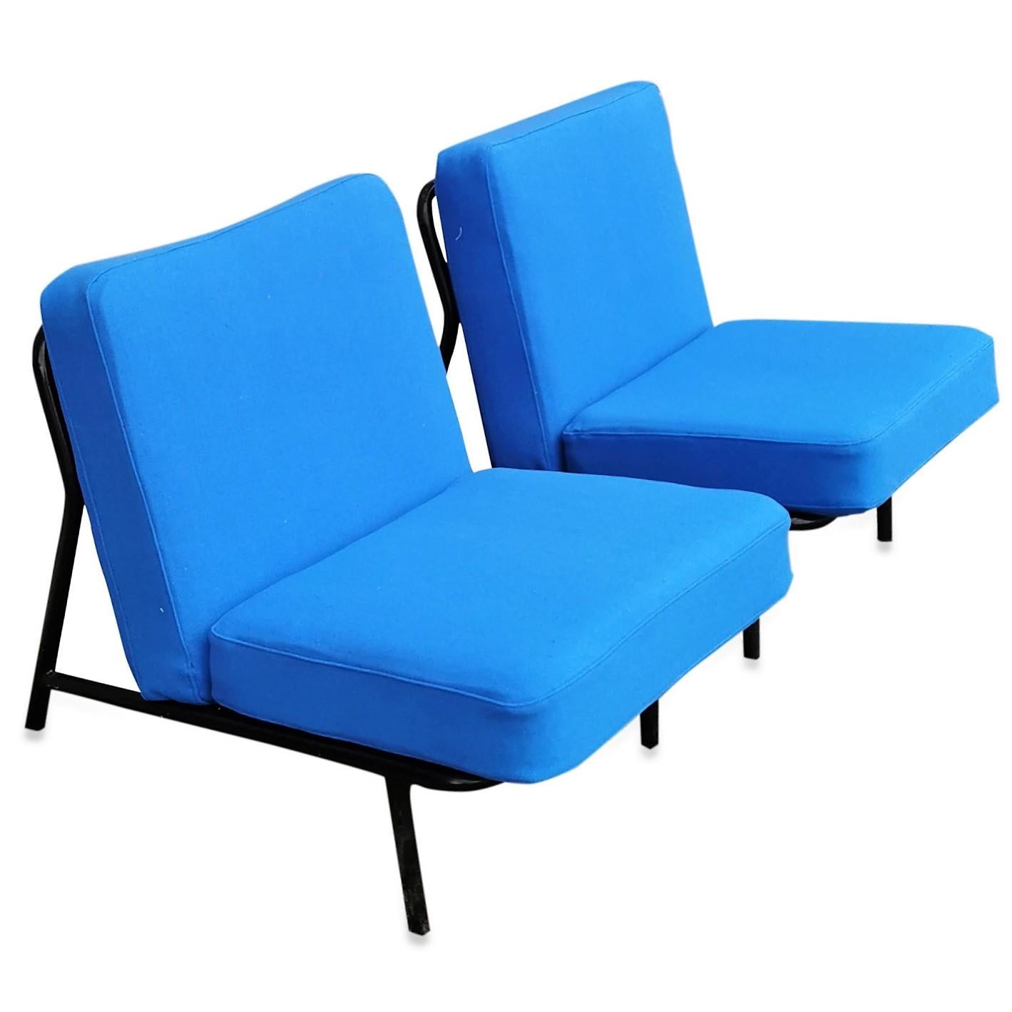 Milieu du XXe siècle Artifort paire de fauteuils de relaxation minimalistes:: Pays-Bas:: années 1960 en vente