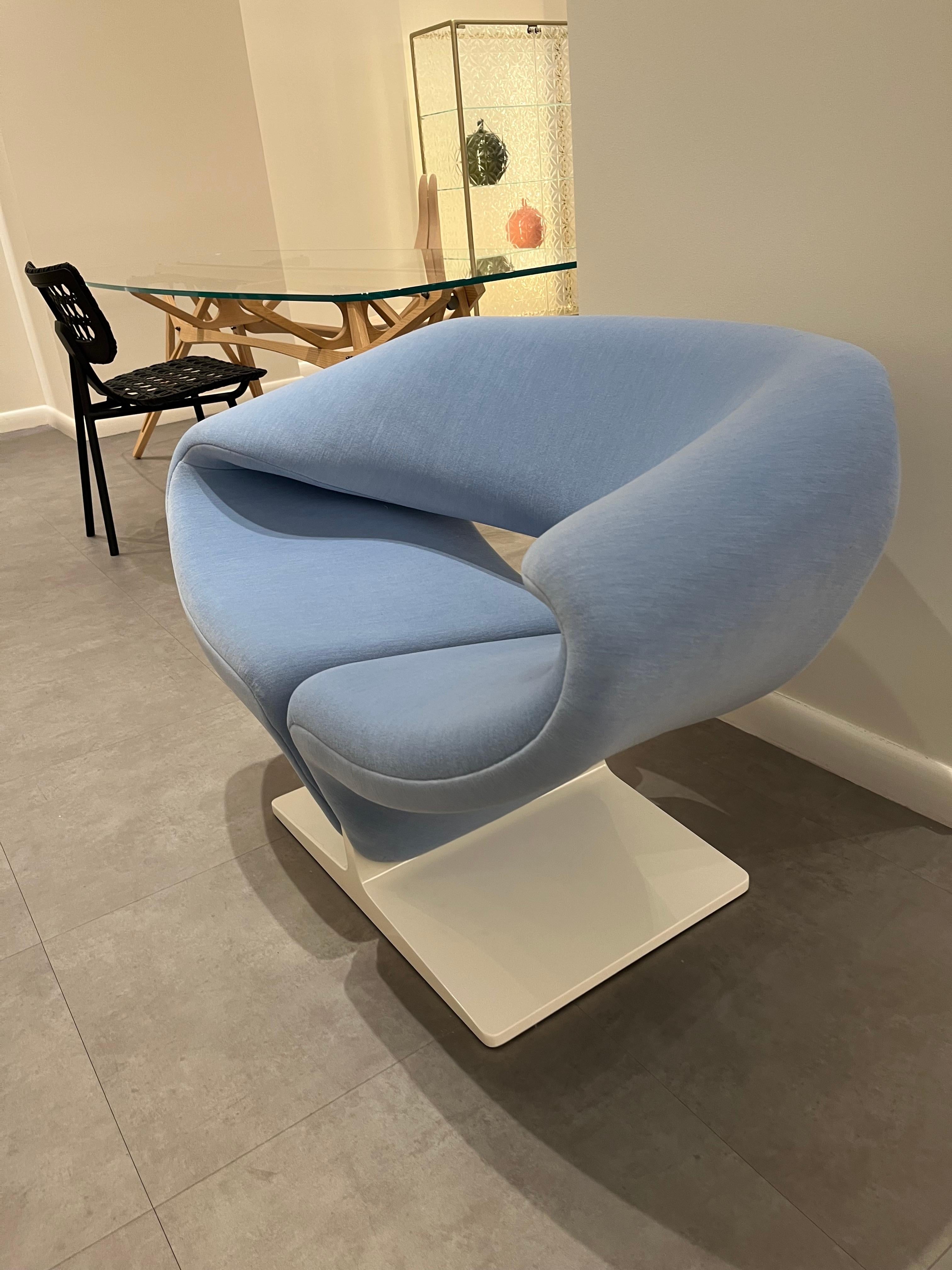 Artifort Pierre Paulin Blue Ribbon Velvet Lounge Chair in Stock For Sale 4