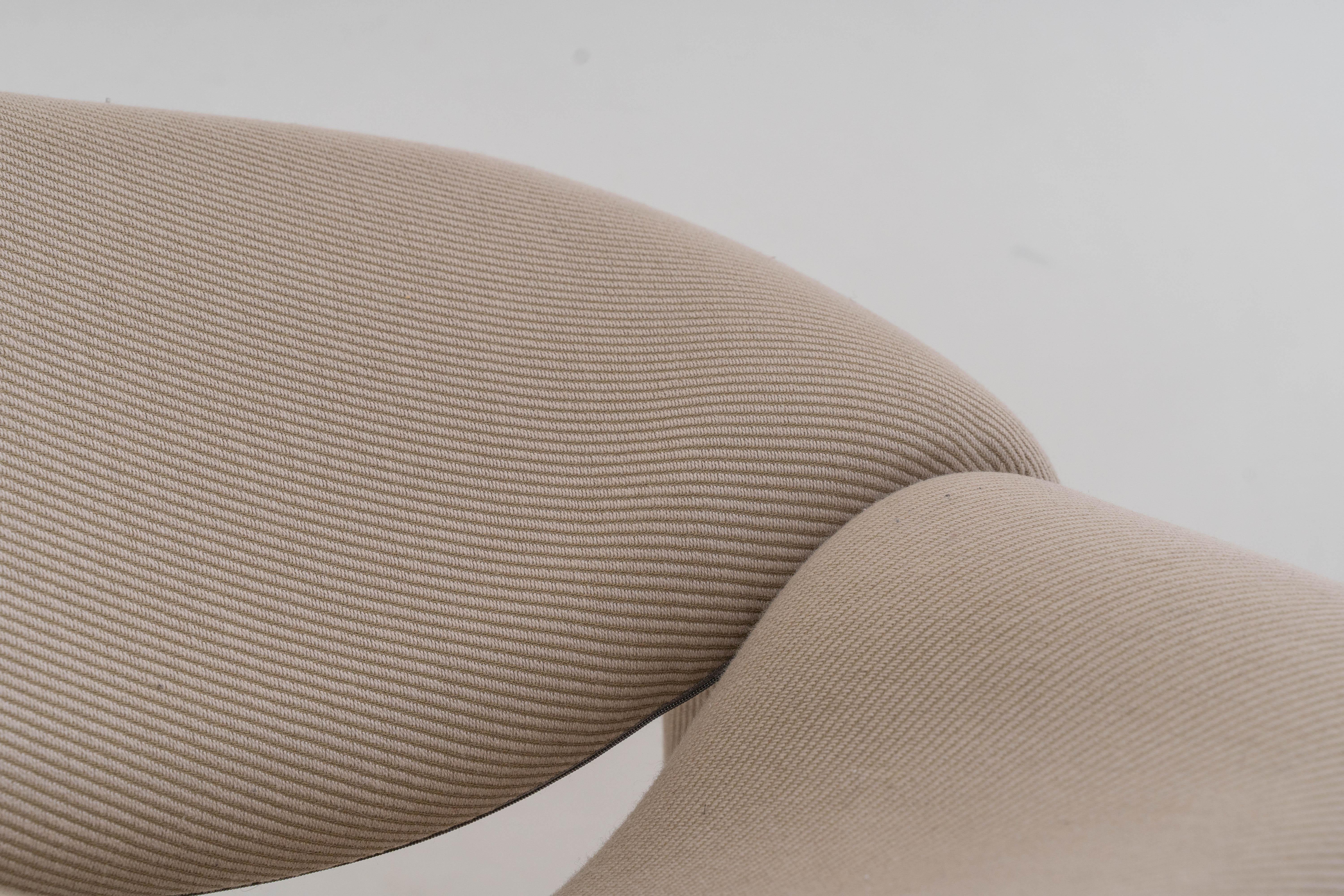 Artifort - Pierre Paulin - Sofa - Groovy Chair - Aluminium, Wool For Sale 4