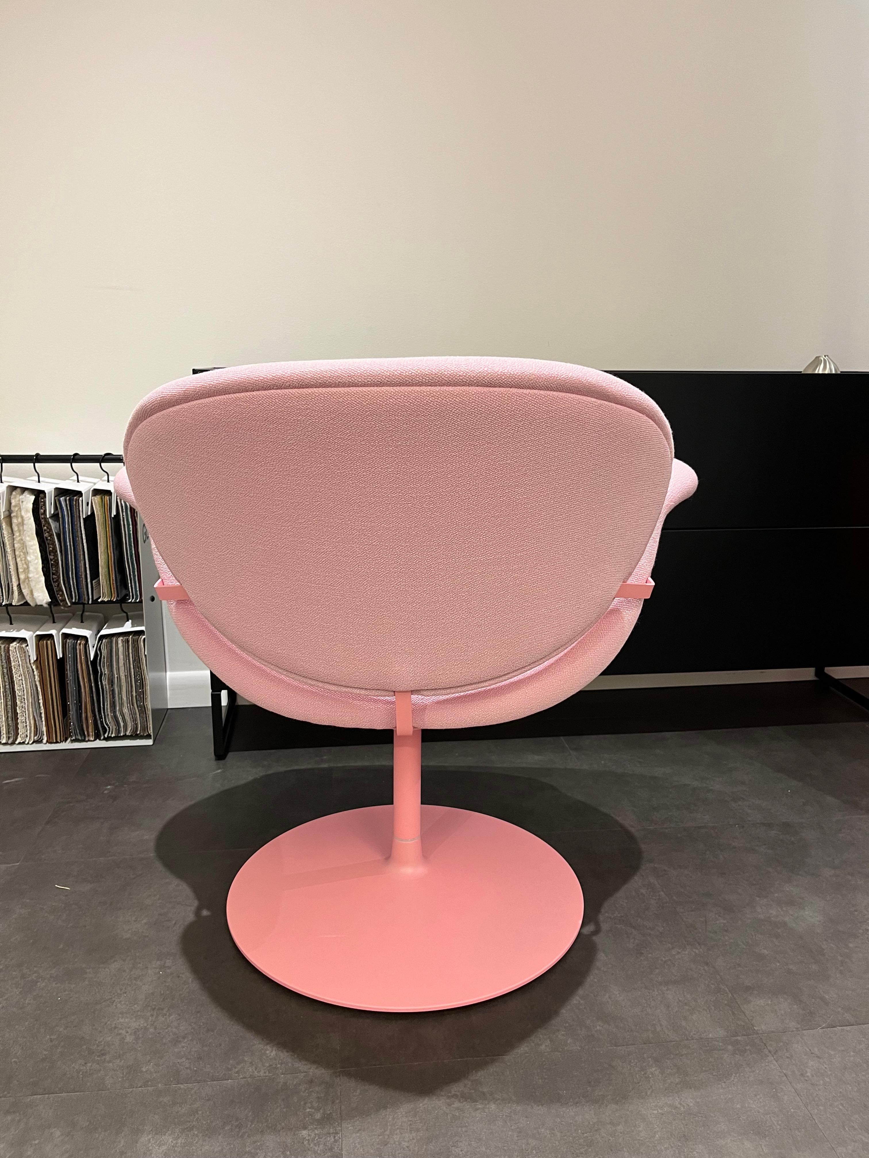 Dutch Artifort Pierre Paulin Swivel Pink Tulip Midi Lounge Chair in STOCK