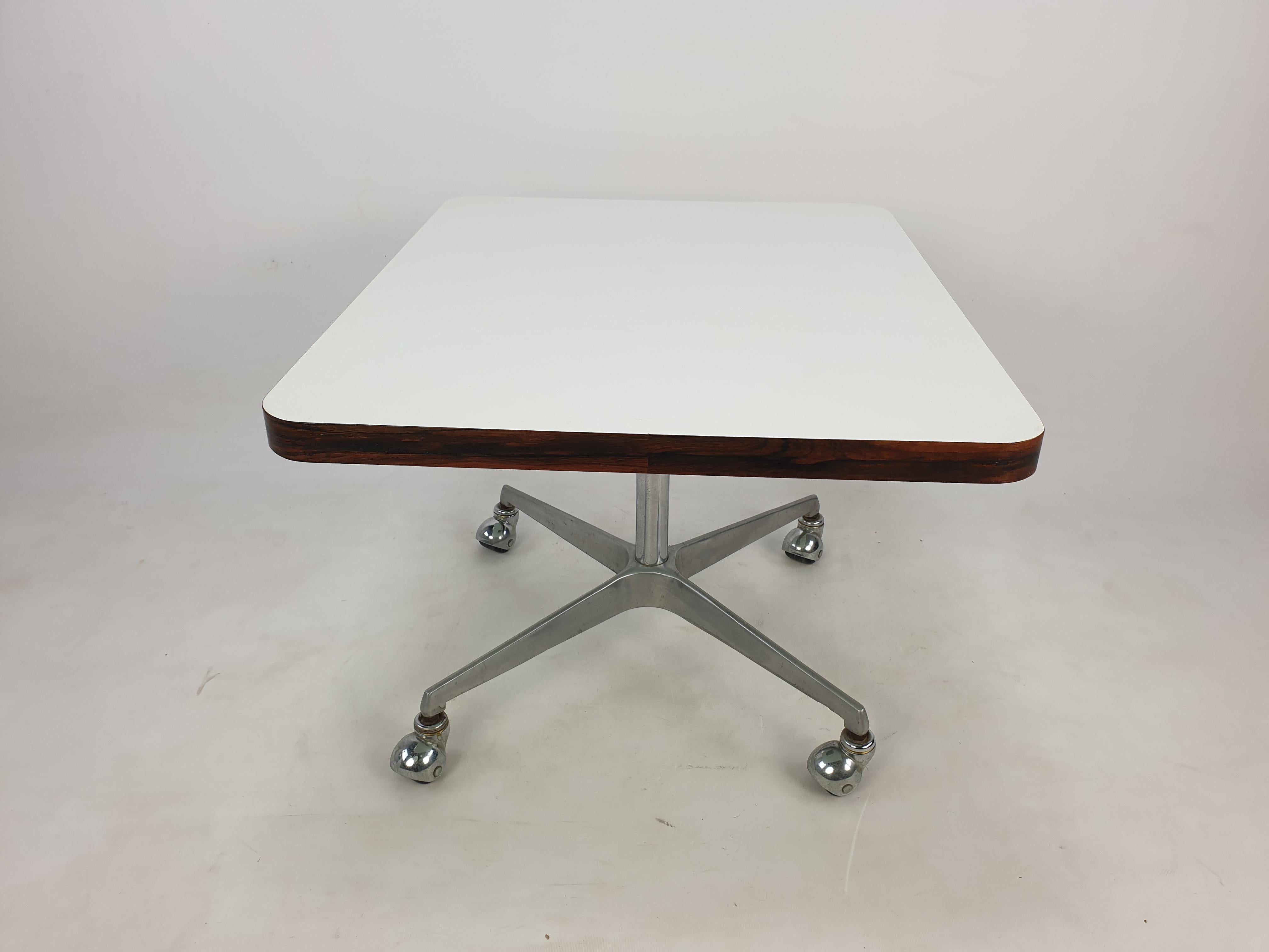 Artifort Side Table or Trolley Table, 1970's For Sale 5