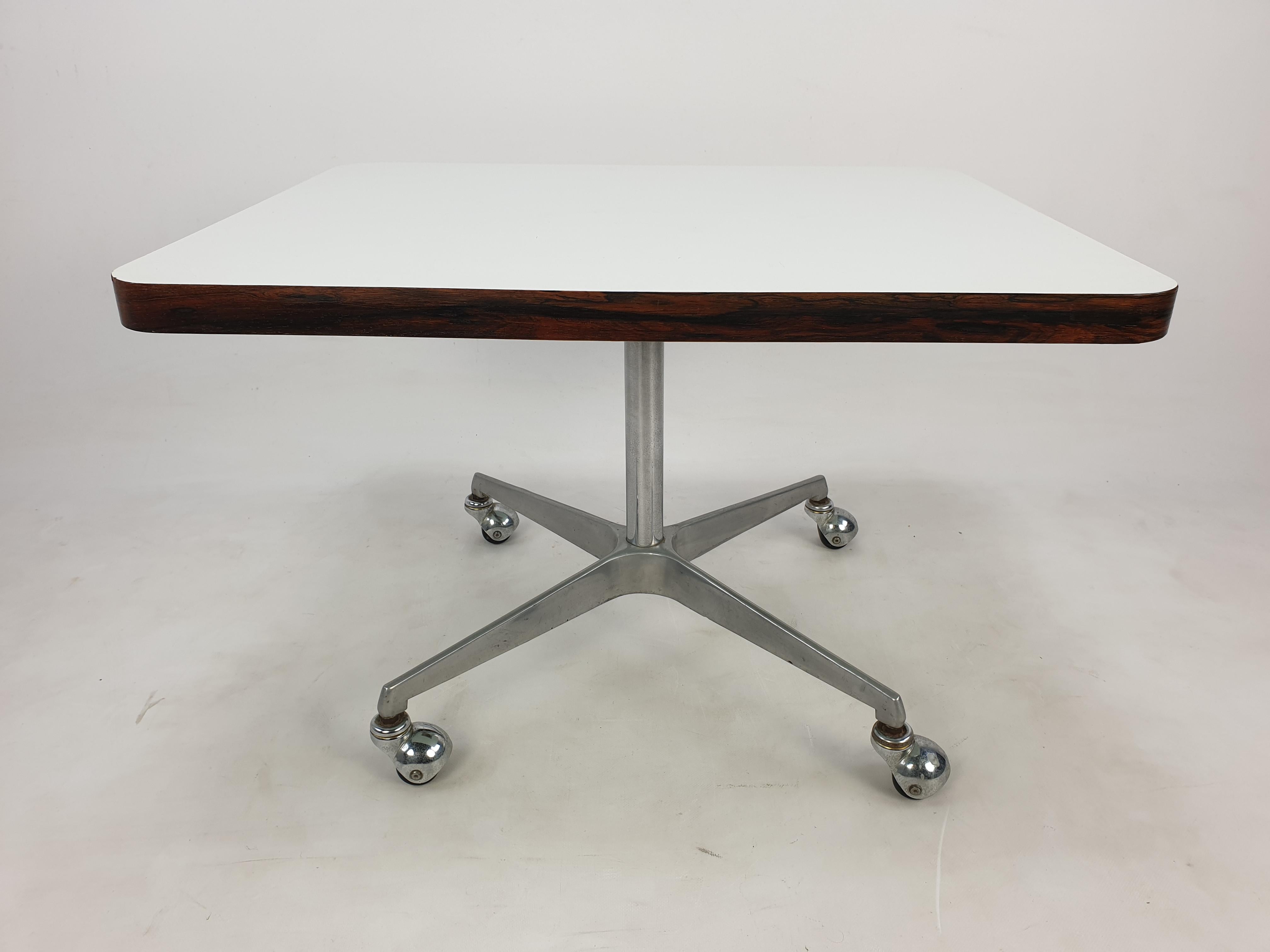 Artifort Side Table or Trolley Table, 1970's For Sale 1