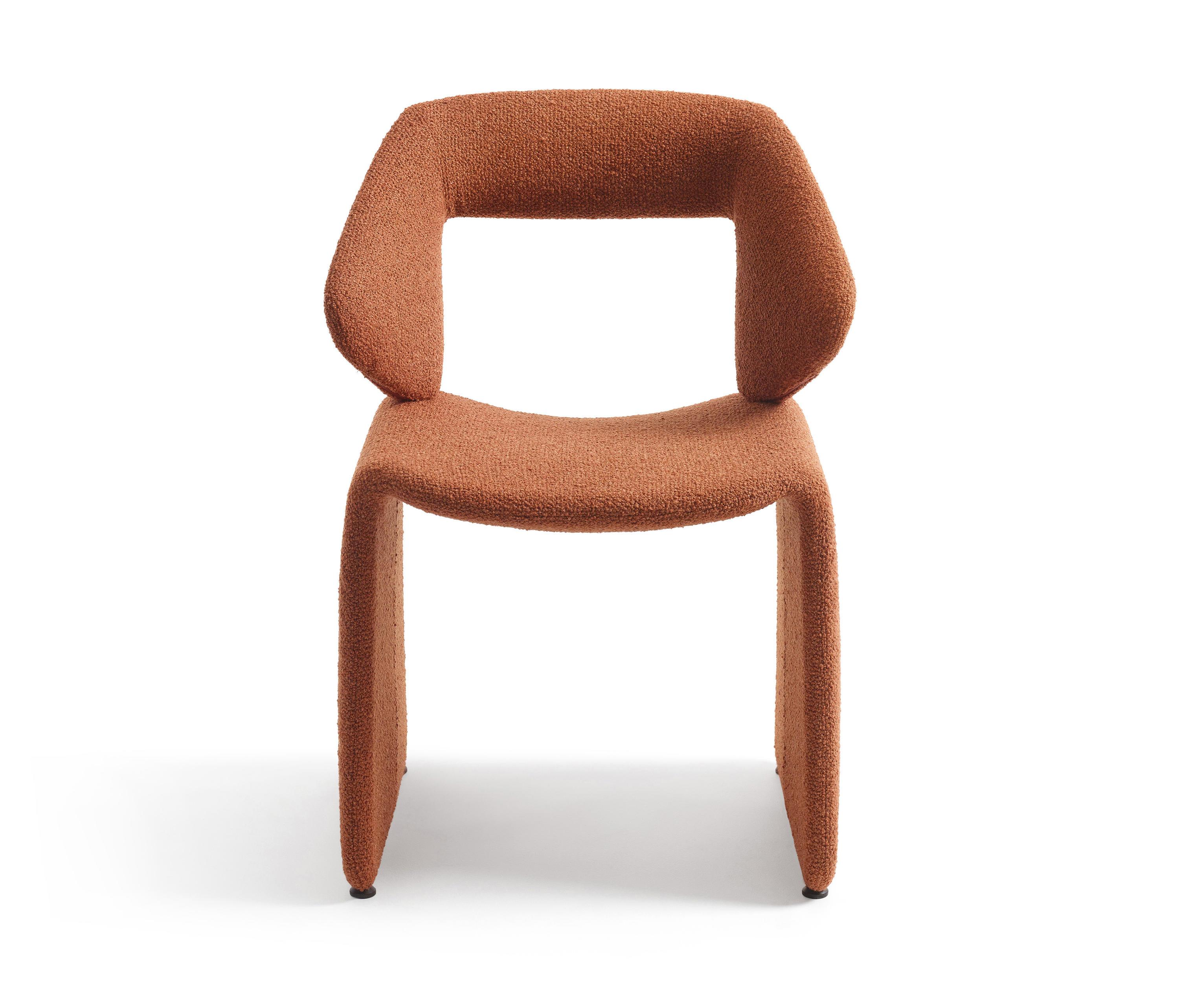Chaise de tailleur Artifort personnalisable Conçu par Monica Förster Neuf - En vente à New York, NY
