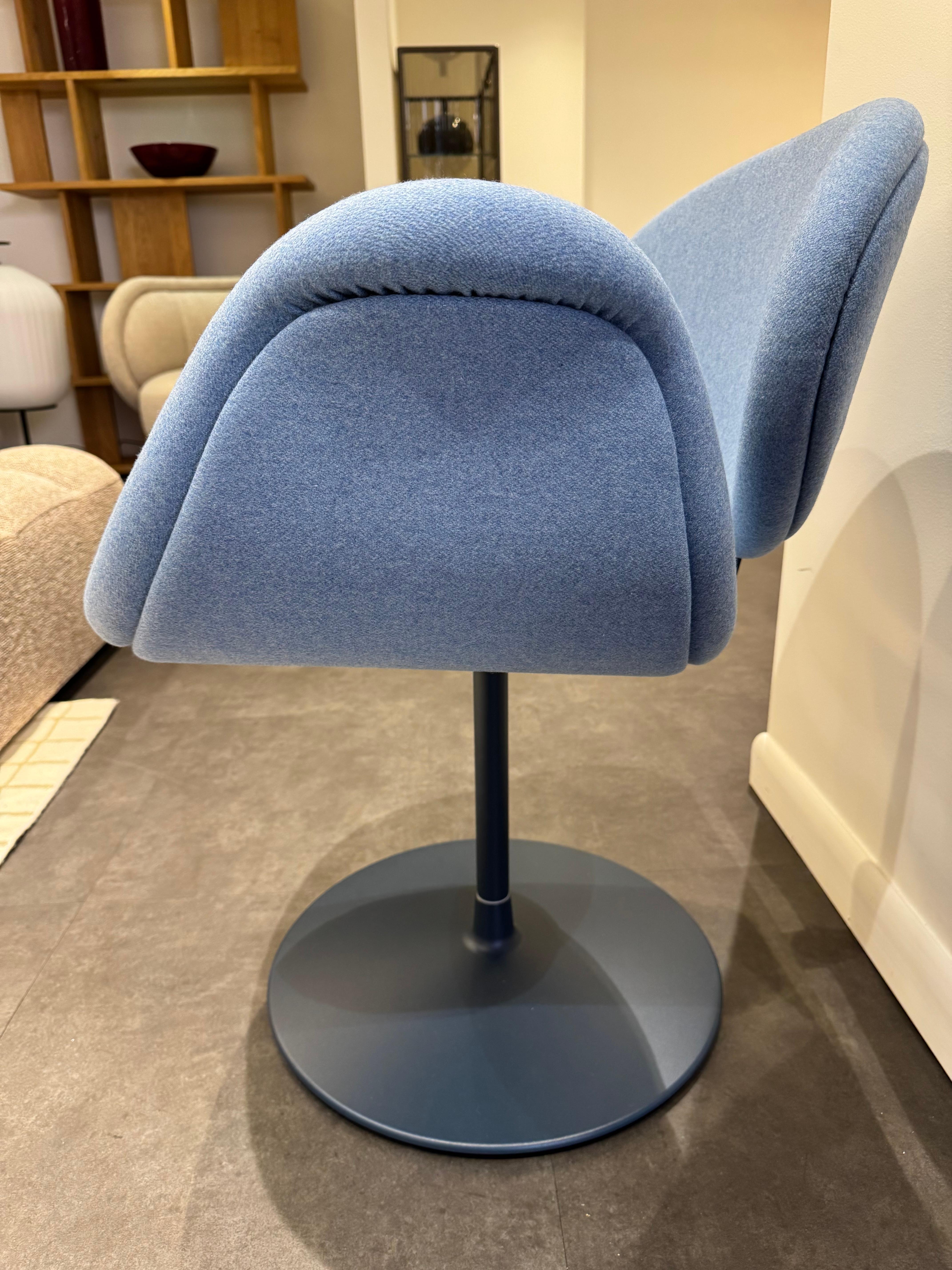 Dutch Artifort Swivel Blue Little Tulip by Pierre Paulin For Sale