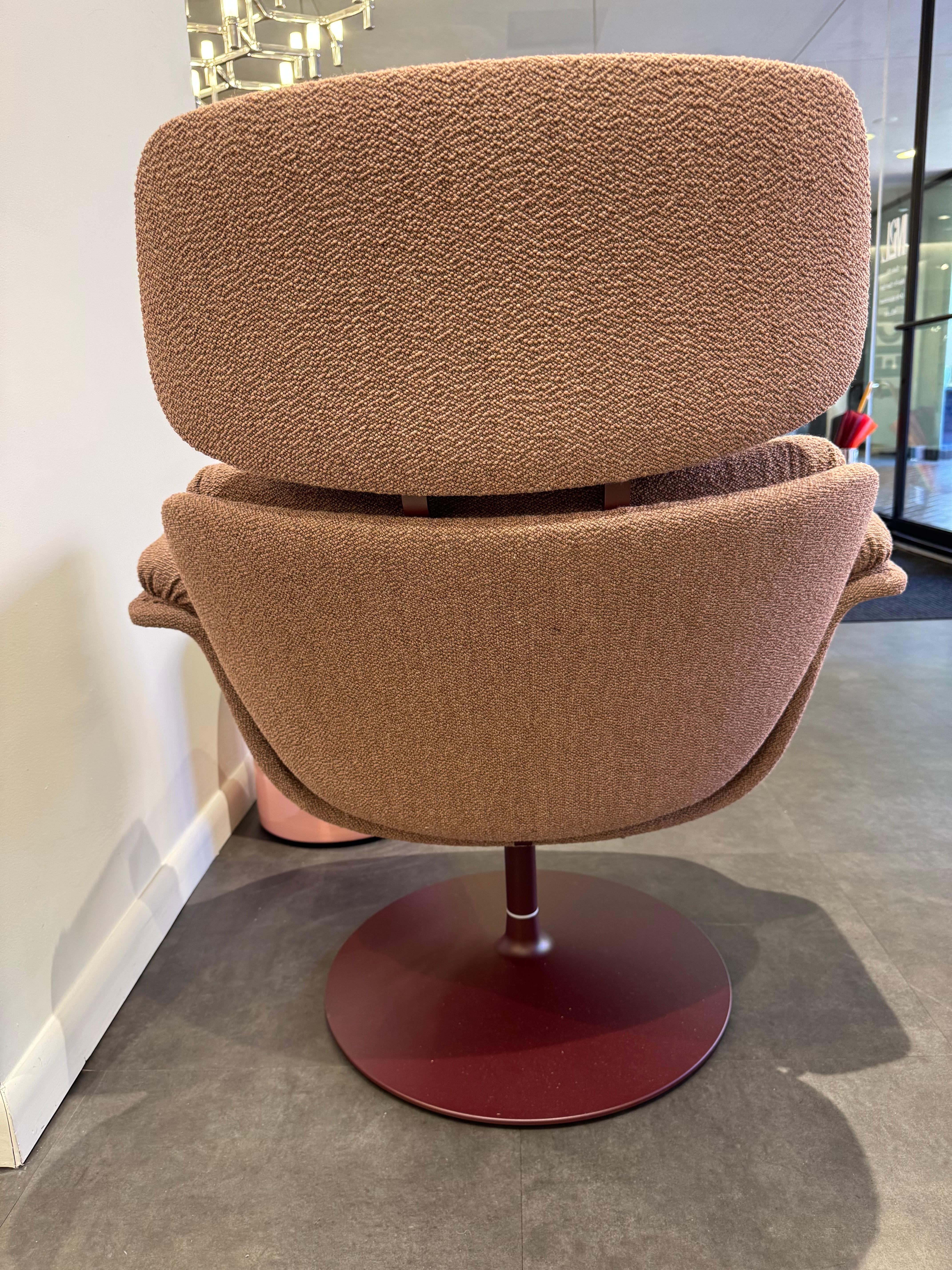 Artifort Swivel Tulip F550 Lounge by Pierre Paulin in STOCK im Zustand „Hervorragend“ im Angebot in New York, NY