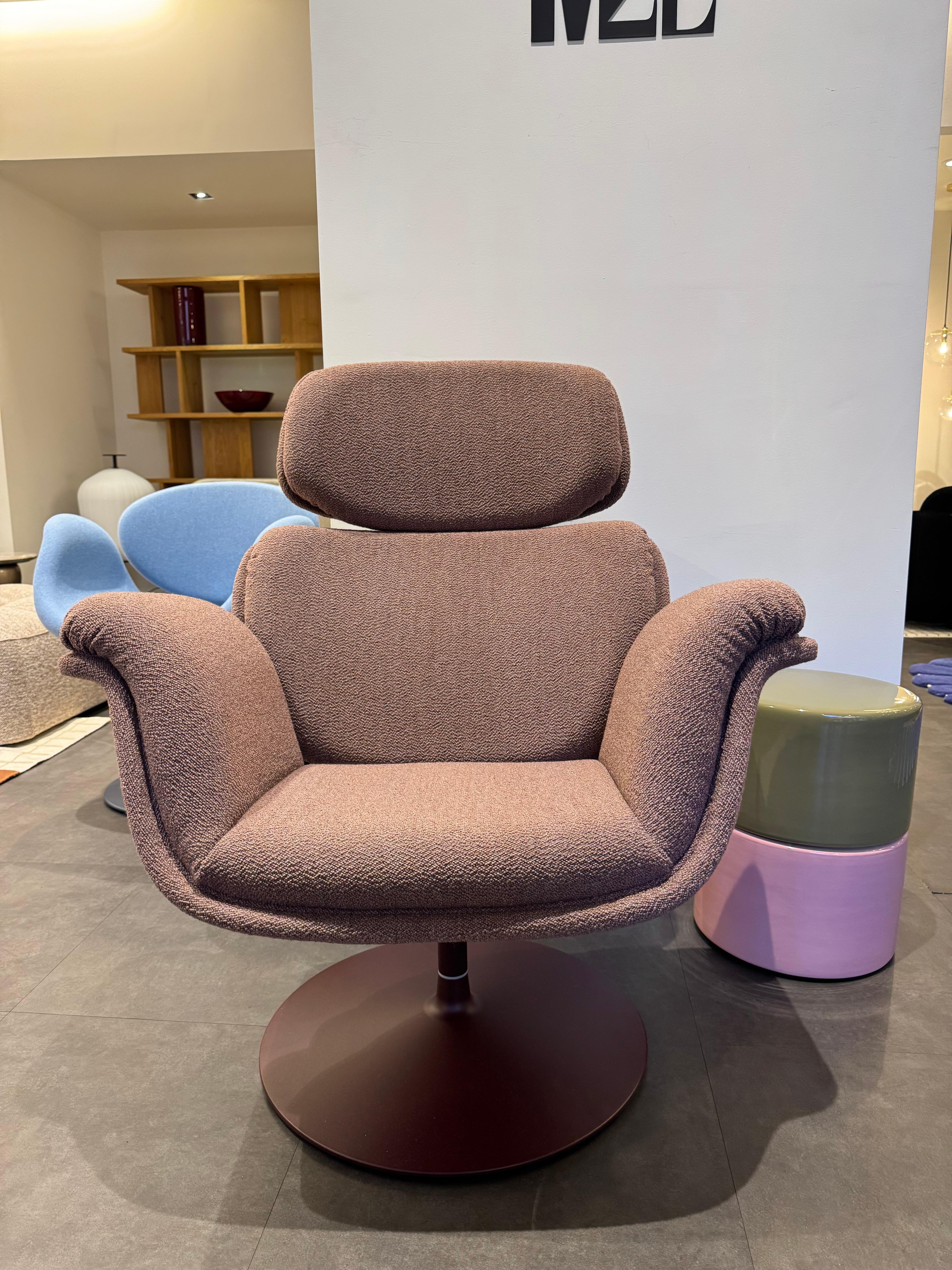 Artifort Swivel Tulip F550 Lounge by Pierre Paulin in STOCK (21. Jahrhundert und zeitgenössisch) im Angebot