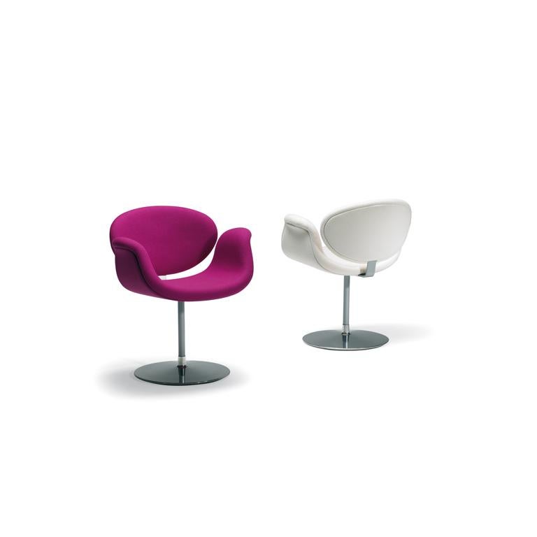 Néerlandais Fauteuil Artifort Tulip Midi blanc avec base en forme de croix par Pierre Paulin en vente