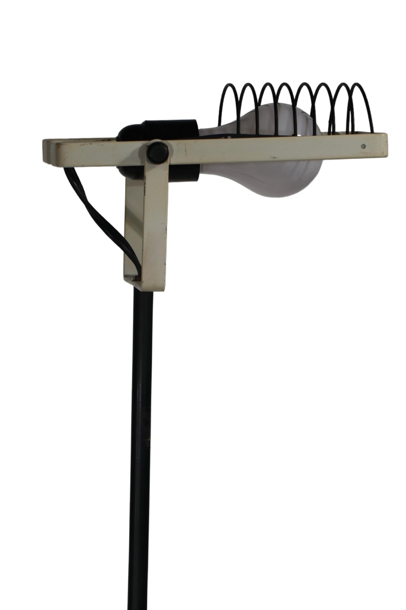 Artimedi Sintesi Floor Lamp by Ernesto Gismondi Made in Italy 1970's For Sale 9