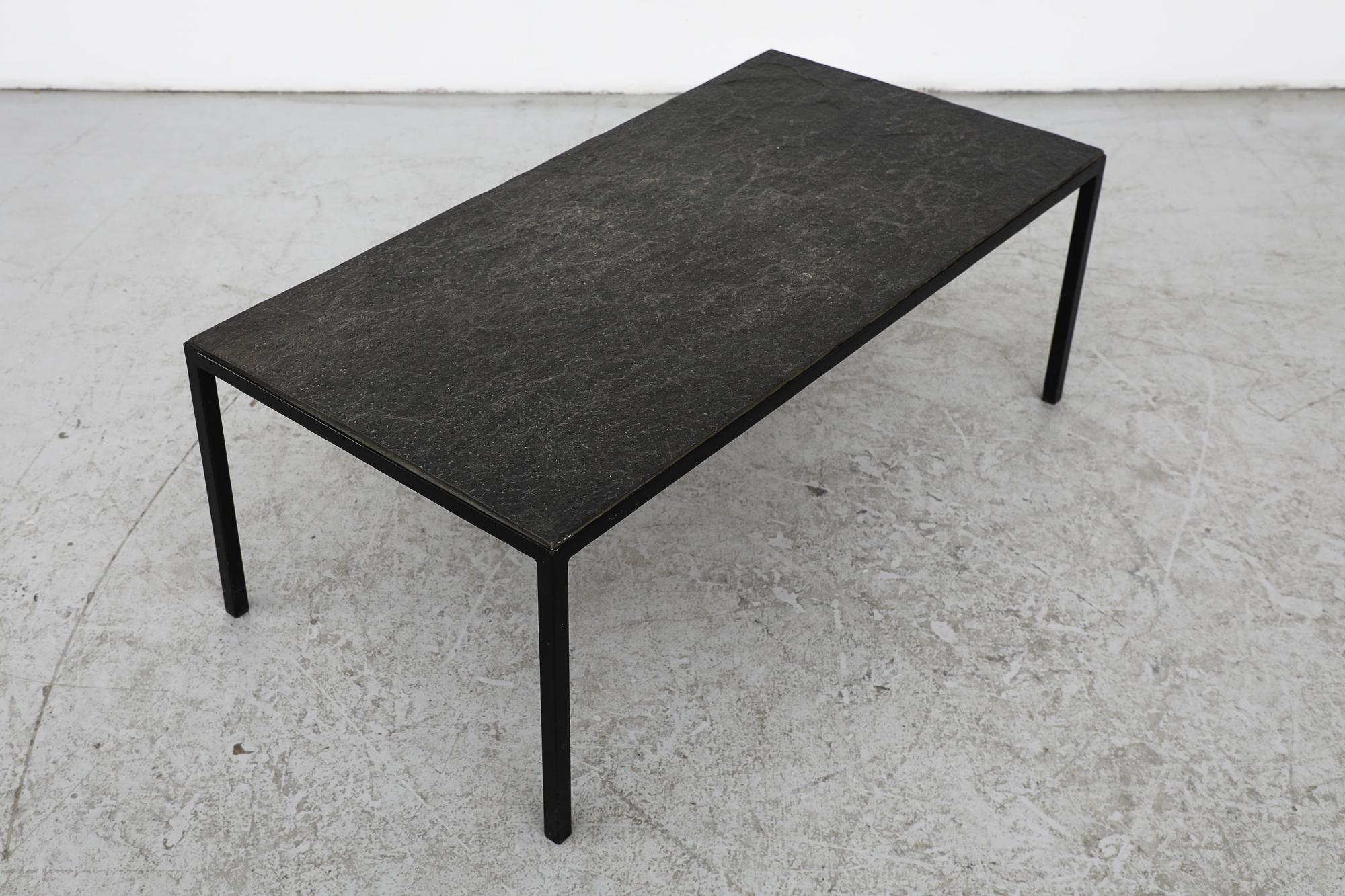 Artimeta Table basse rectangulaire avec plateau en pierre et cadre émaillé noir en vente 8