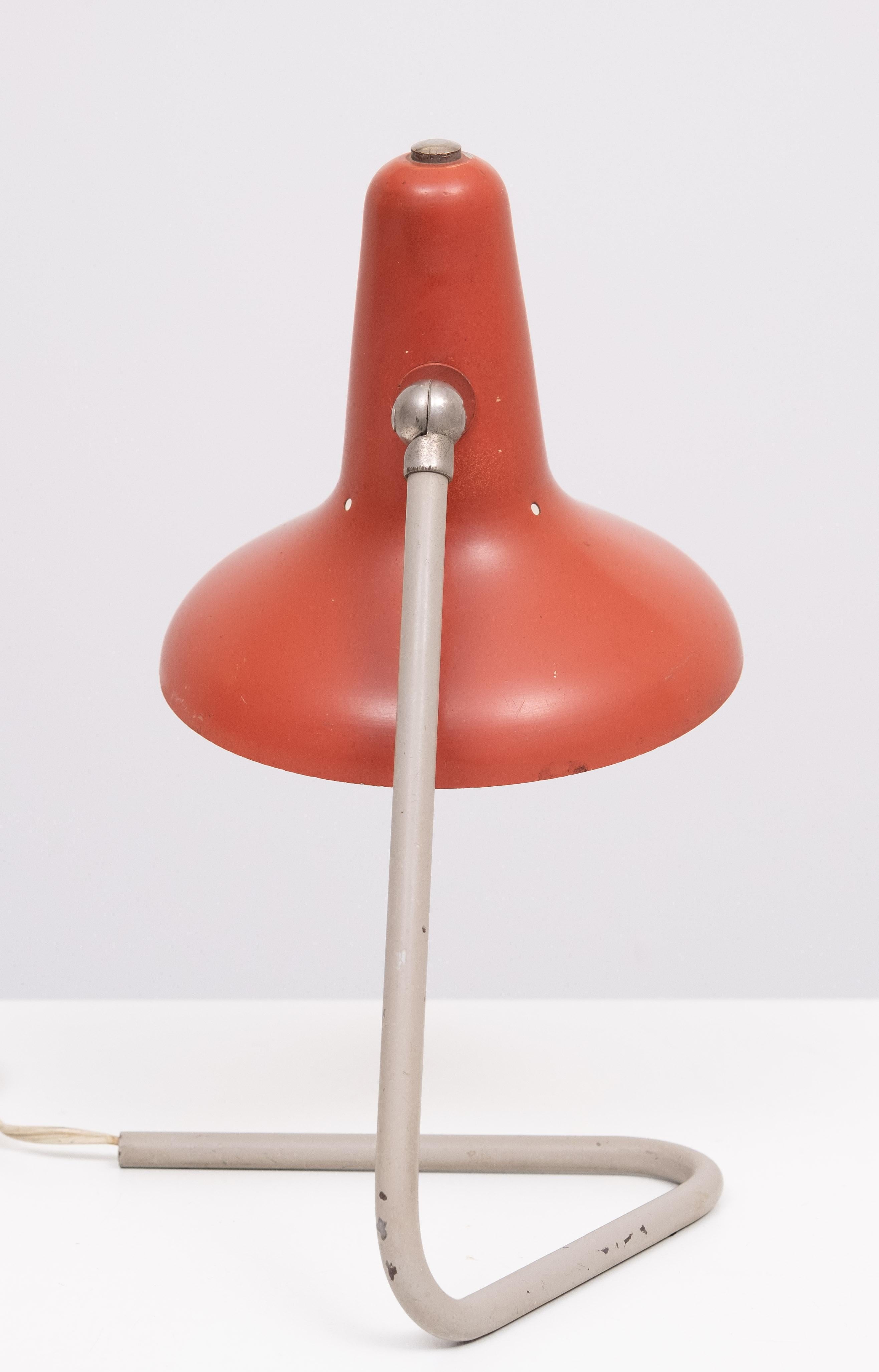 Artimeta Triangle Table lamp 1950s Holland For Sale 2