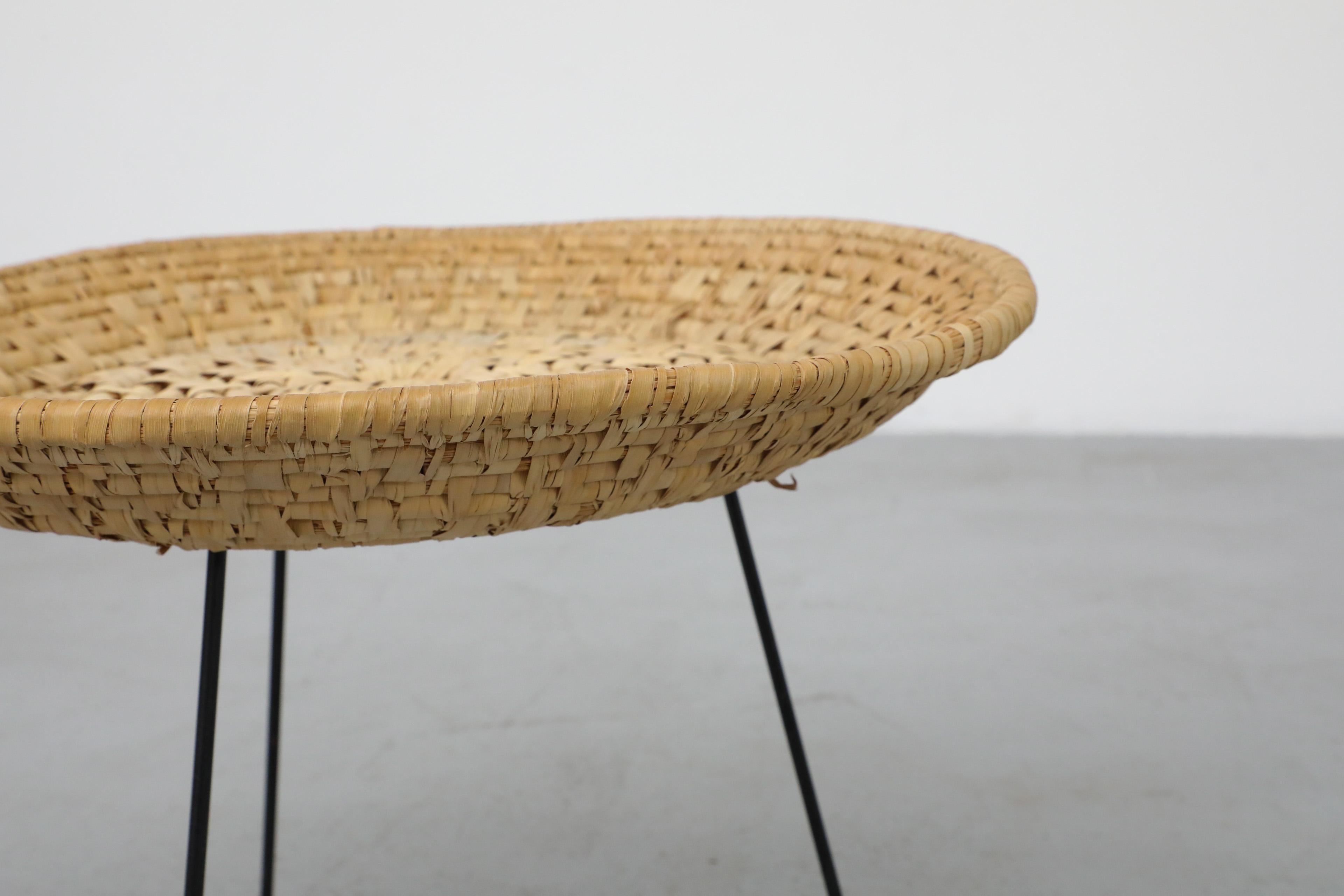 Artimeta Woven Seagrass Standing Shallow Catch-All Basket with Black Metal Legs 4