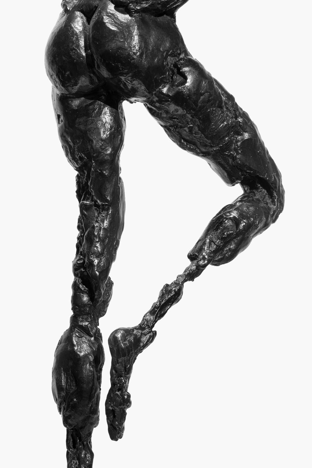 Bronze-Skulptur „Frau“ mit Patina, weiblicher Akt im Angebot 5
