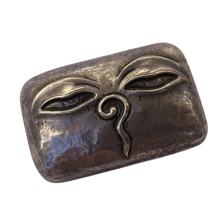 brooch with face