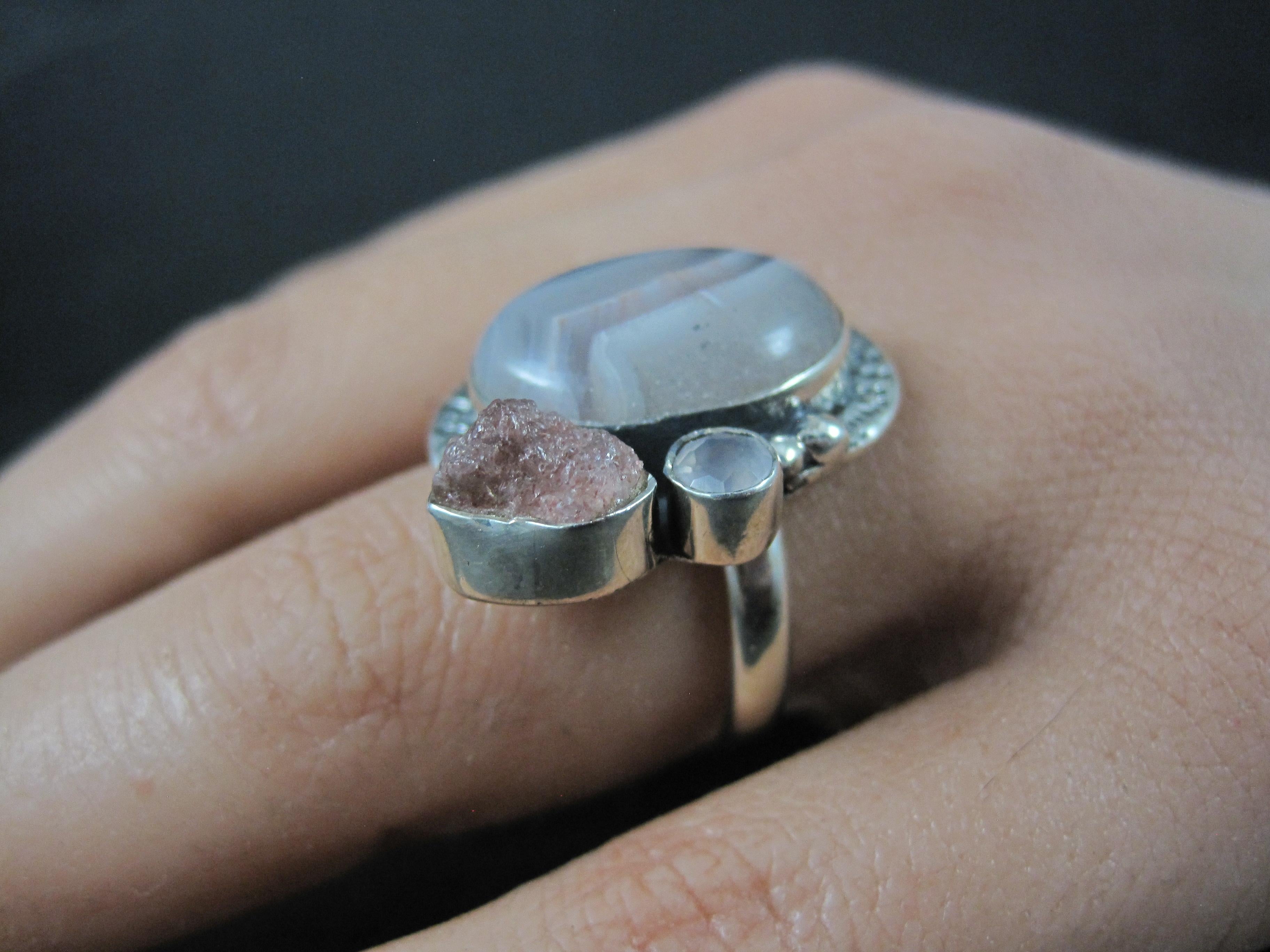 Anello artigianale a fascia di agata, quarzo rosa e tormalina rosa A. Silver in vendita 4