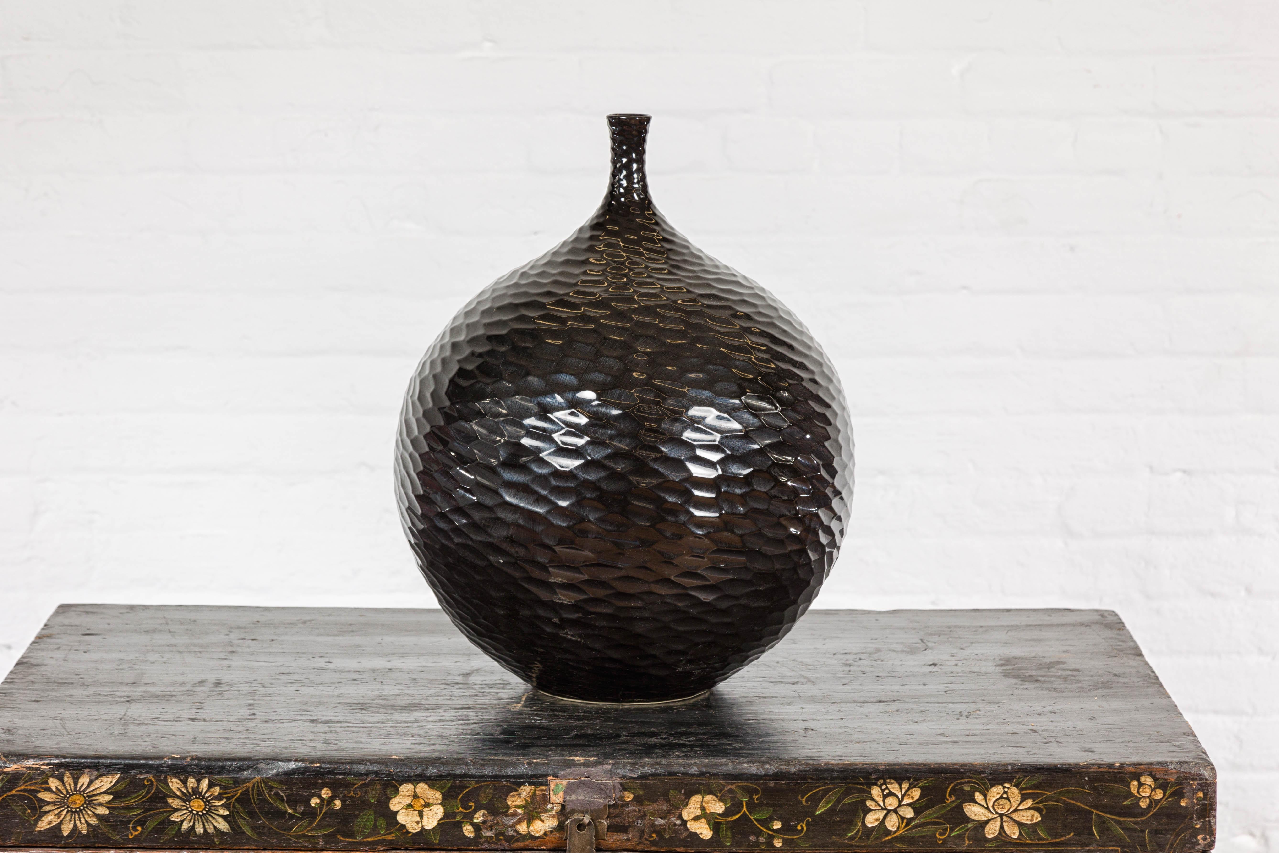 Artisan Black Glazed Bulb Shaped Vase with Honeycomb Patterns and Narrow Mouth For Sale 11