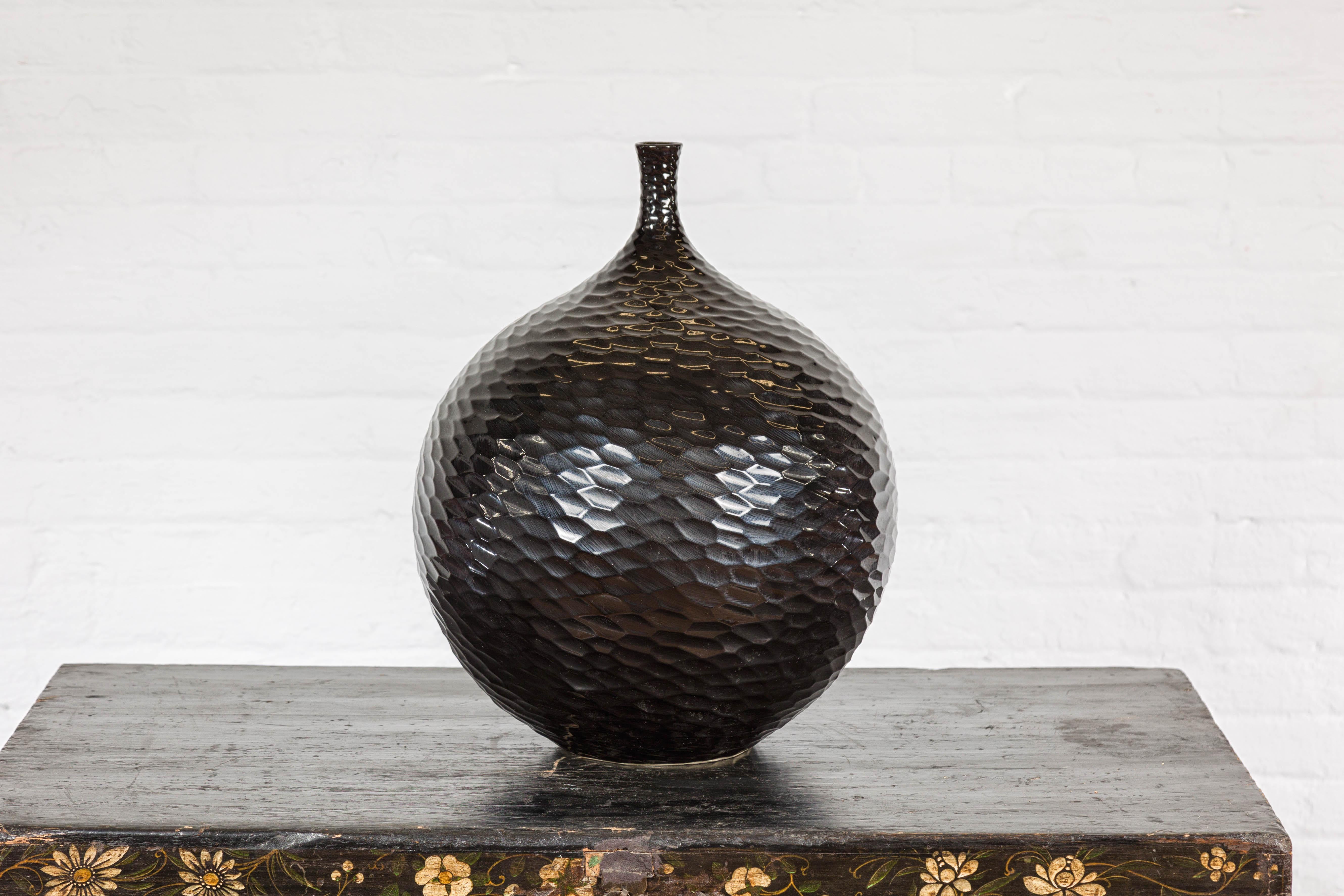 Artisan Black Glazed Bulb Shaped Vase with Honeycomb Patterns and Narrow Mouth For Sale 12