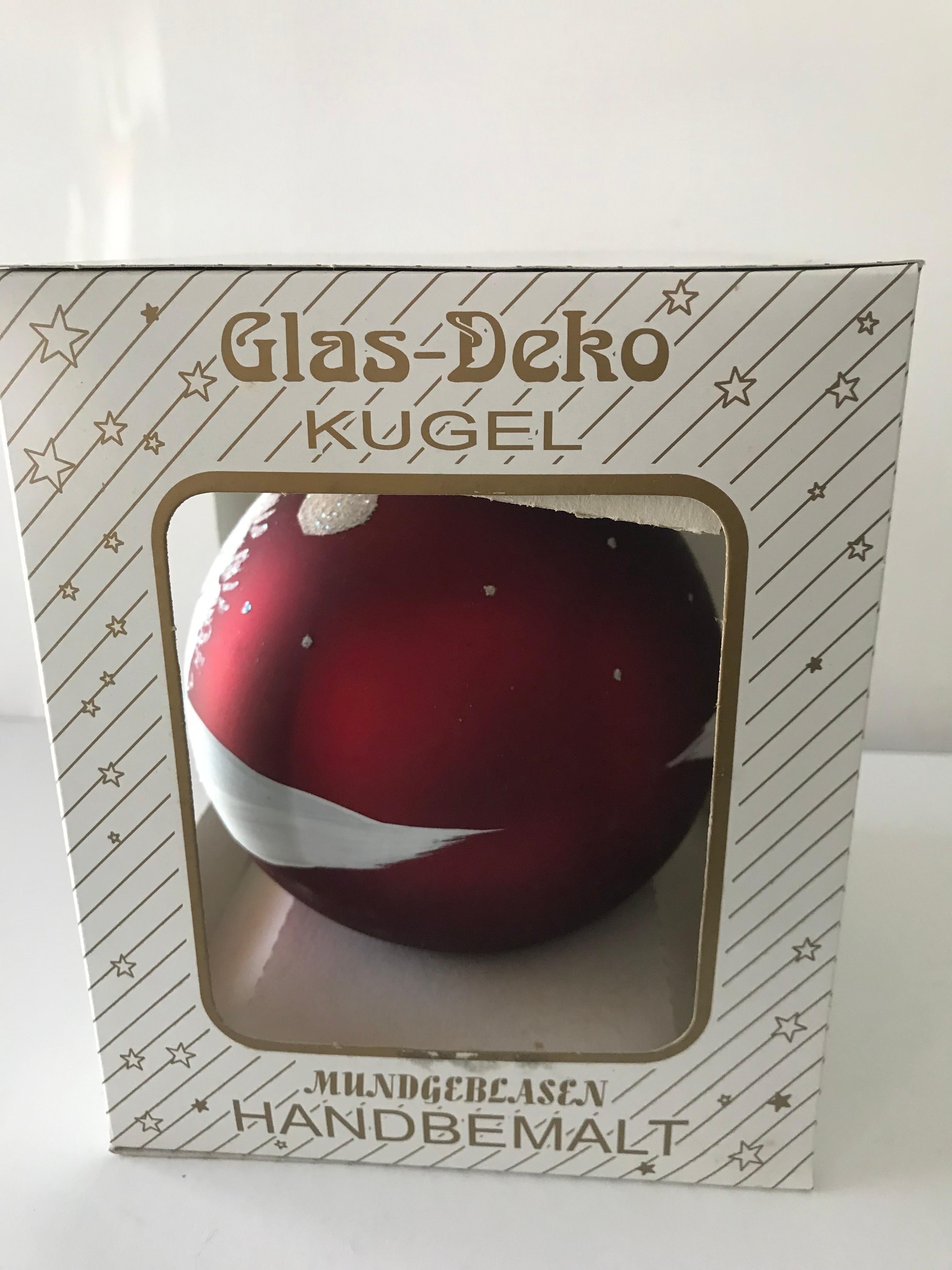 Fin du 20e siècle Artisan verre soufflé Jumbo Christmas Ball peint à la main Purple Night en vente