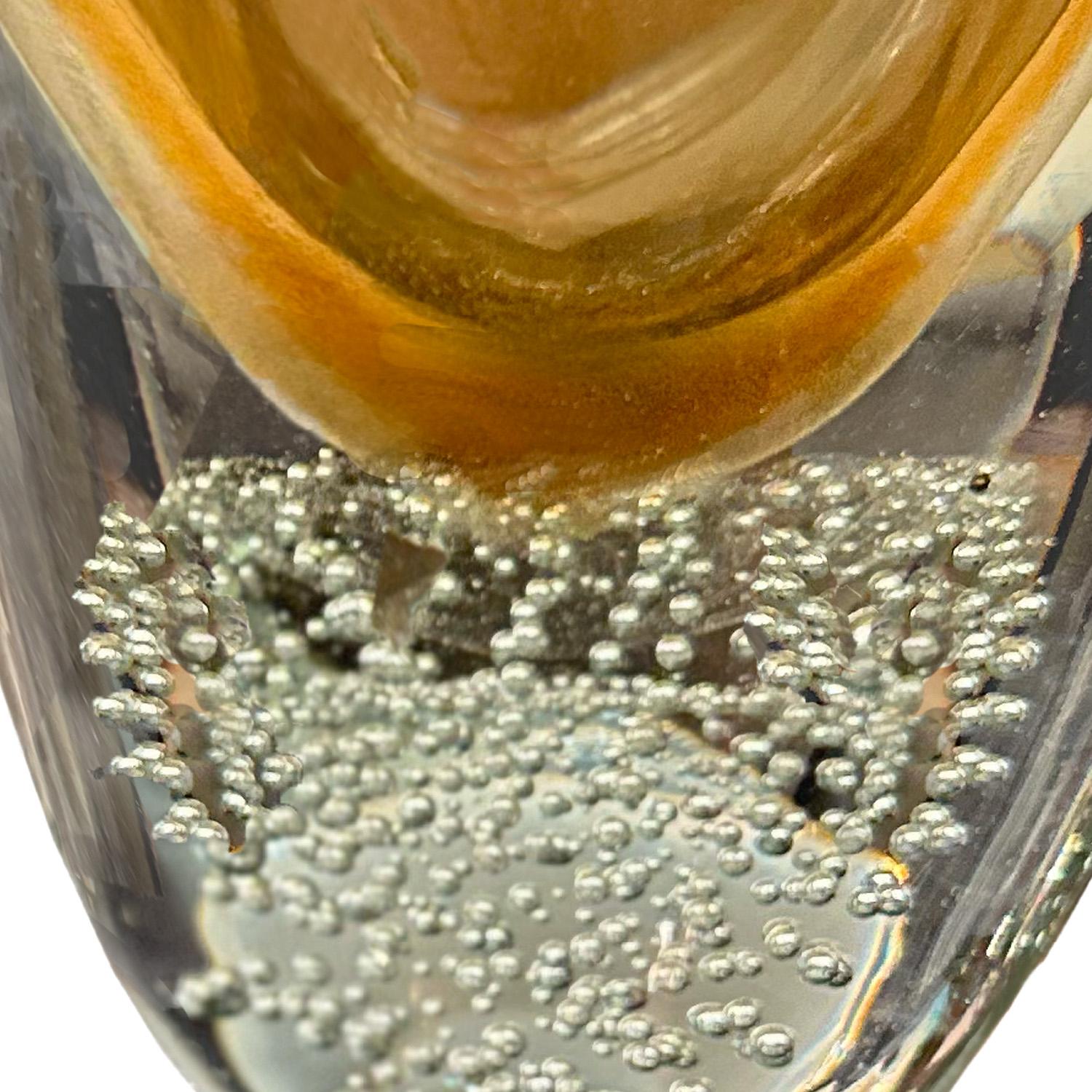 Grand vase artisanal en verre Sommerso de Murano, brun clair et ambré avec inclusions d'or Neuf - En vente à New York, NY