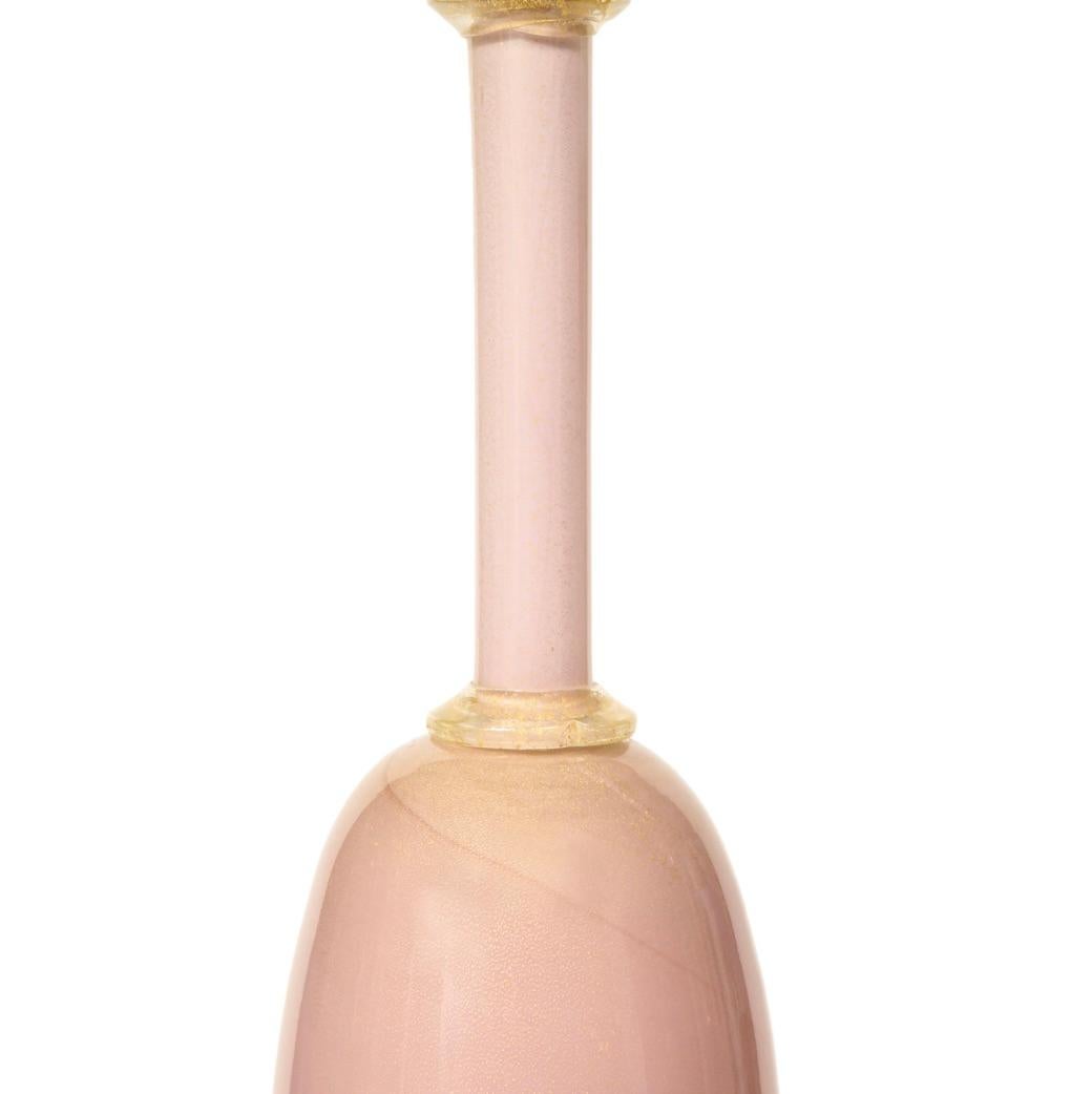 Mid-Century Modern Artisan Blush Color Murano Glass Table Lamp with Avventurina, 1960s For Sale