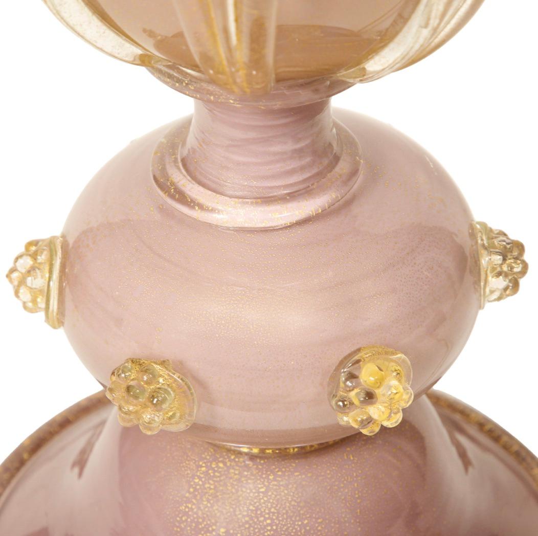 Hand-Crafted Artisan Blush Color Murano Glass Table Lamp with Avventurina, 1960s For Sale