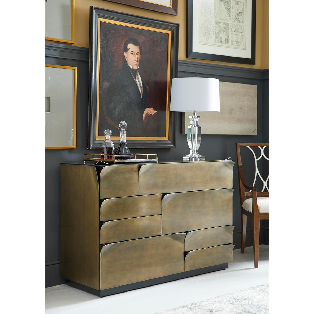 Laiton Commode en laiton Artisan en vente