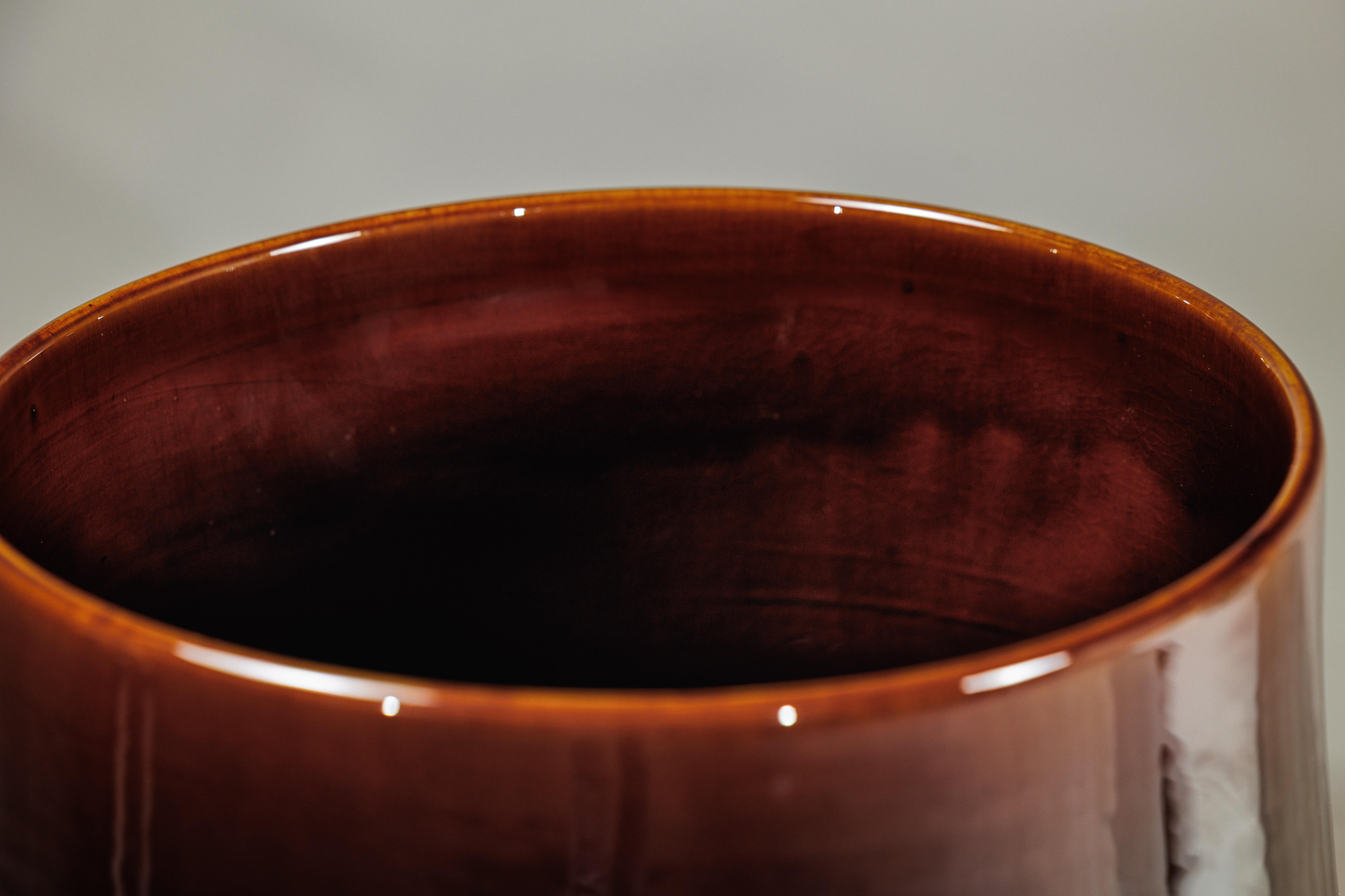 Vaso in ceramica artigianale con smalto bicolore e ampia apertura della bocca in vendita 9